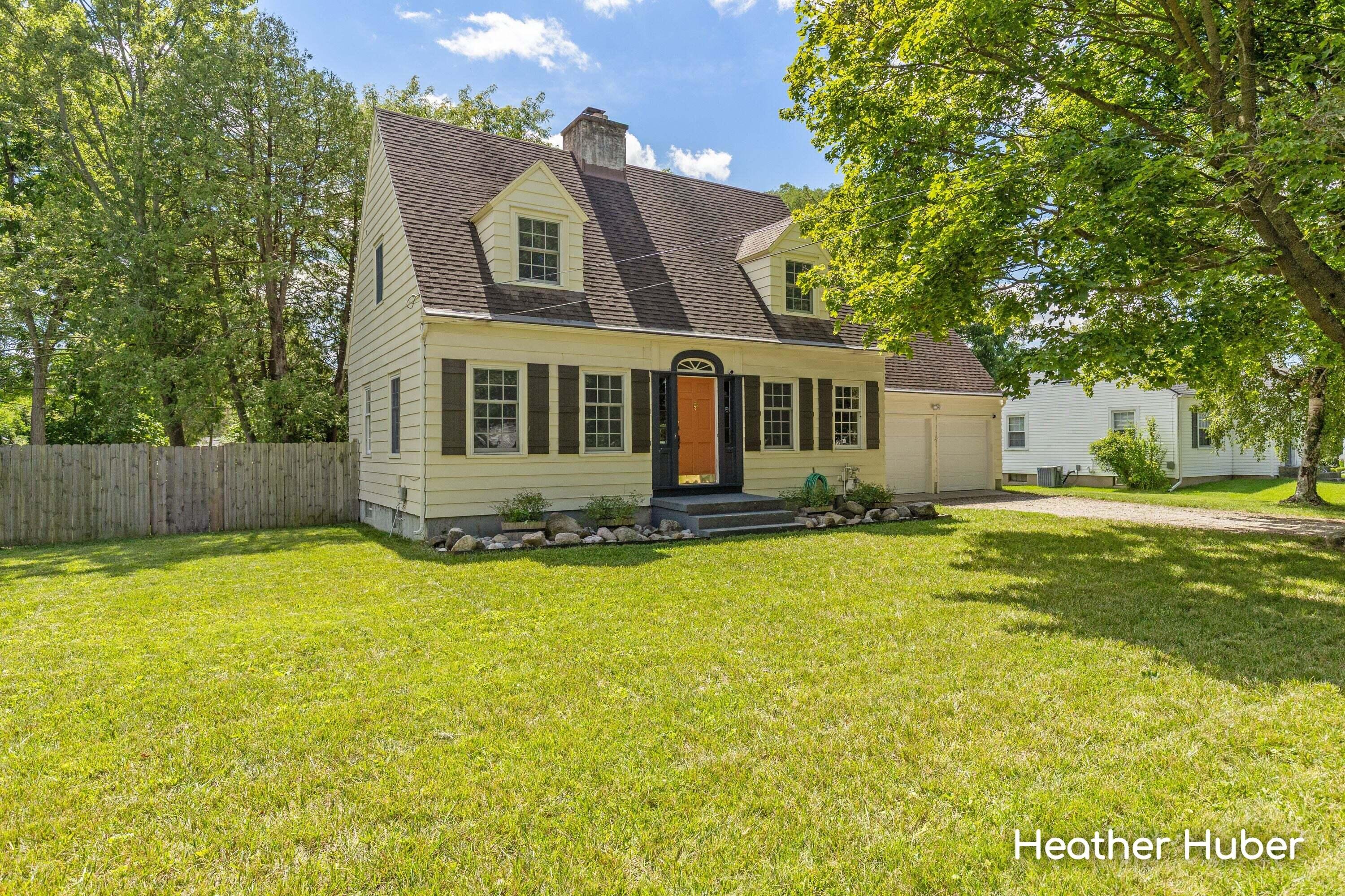 1860 Michigan Street NE Grand Rapids MI 49503