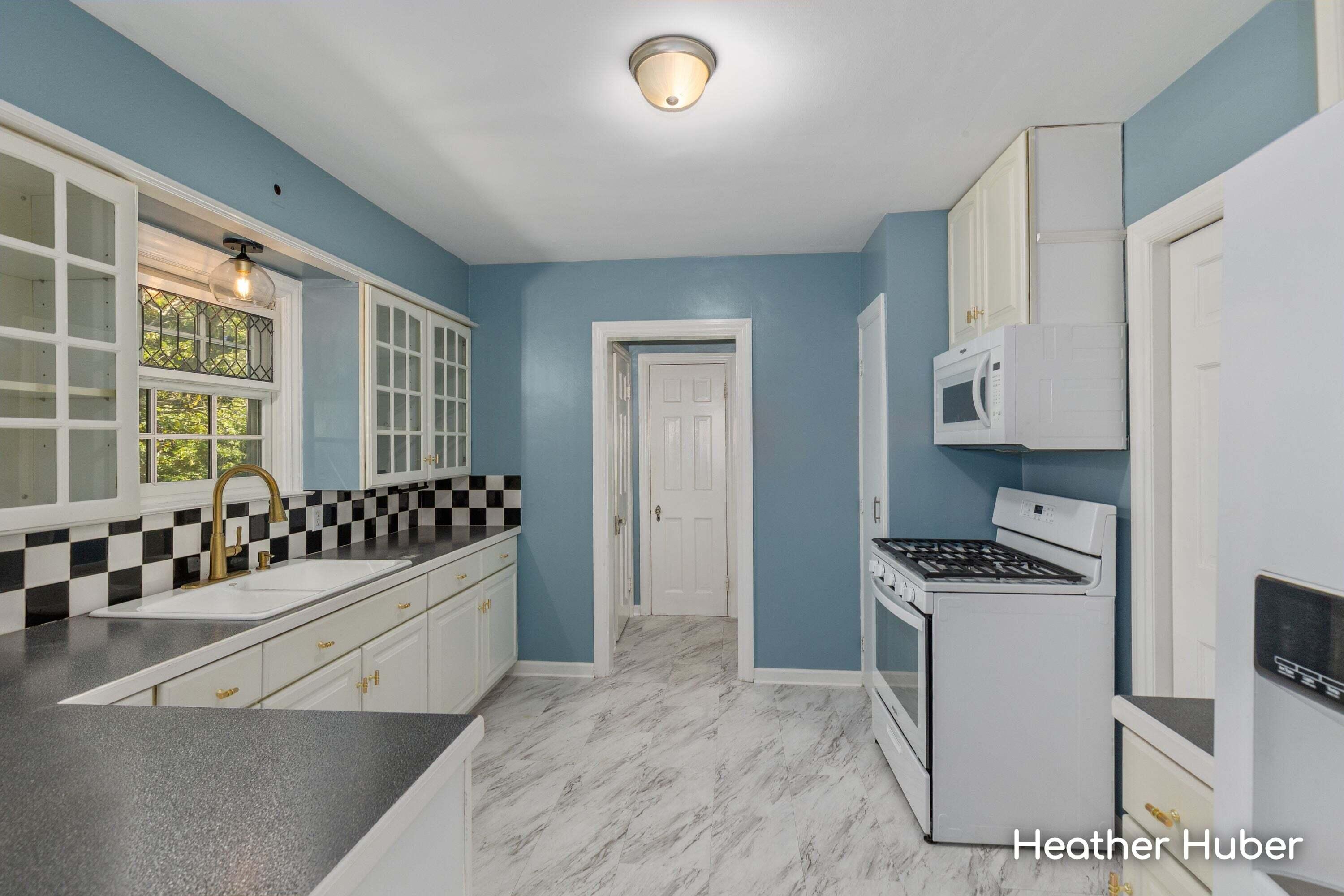 1860 Michigan Street NE Grand Rapids MI 49503