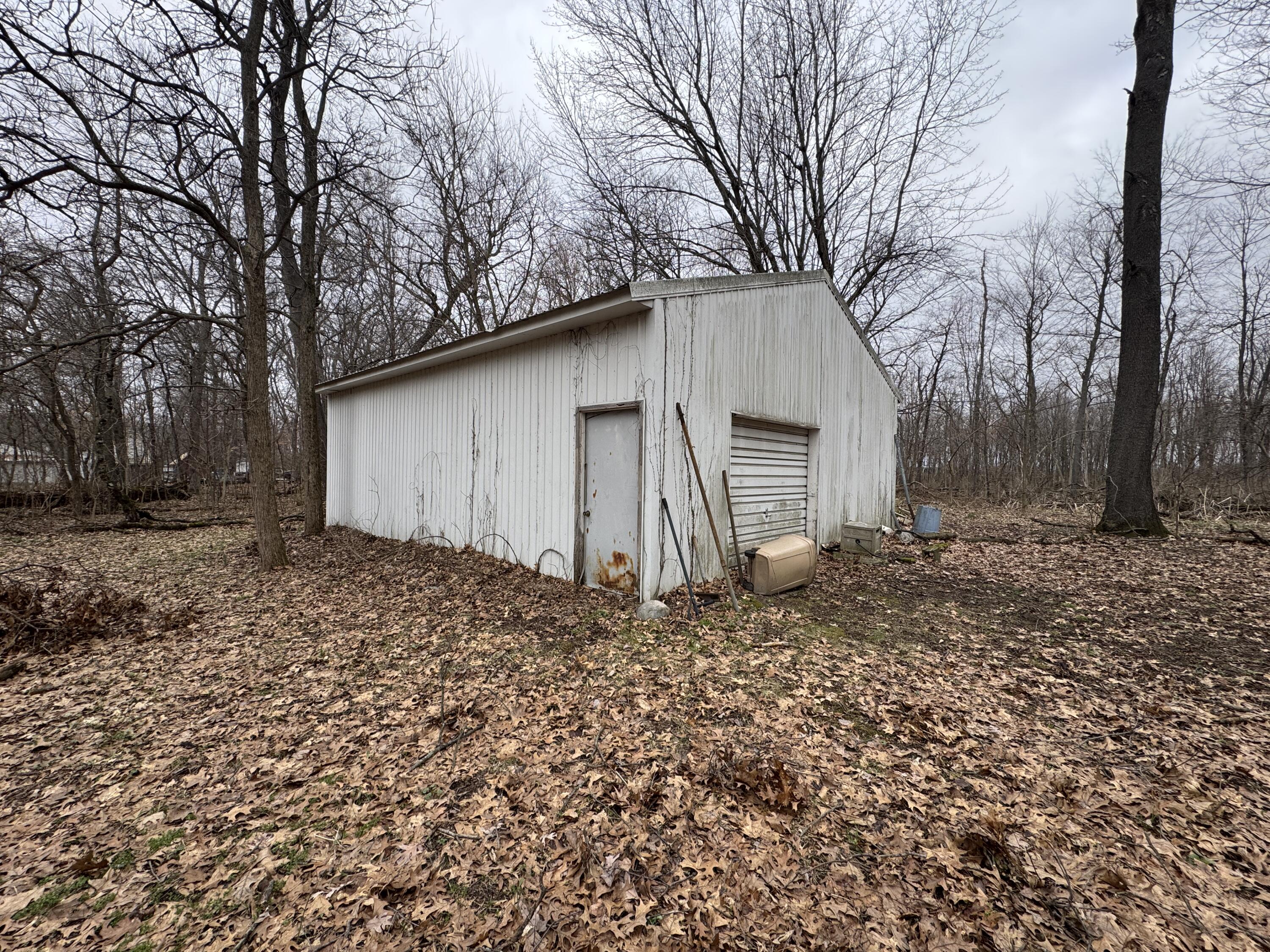 31646 Wells Street Dowagiac MI 49047