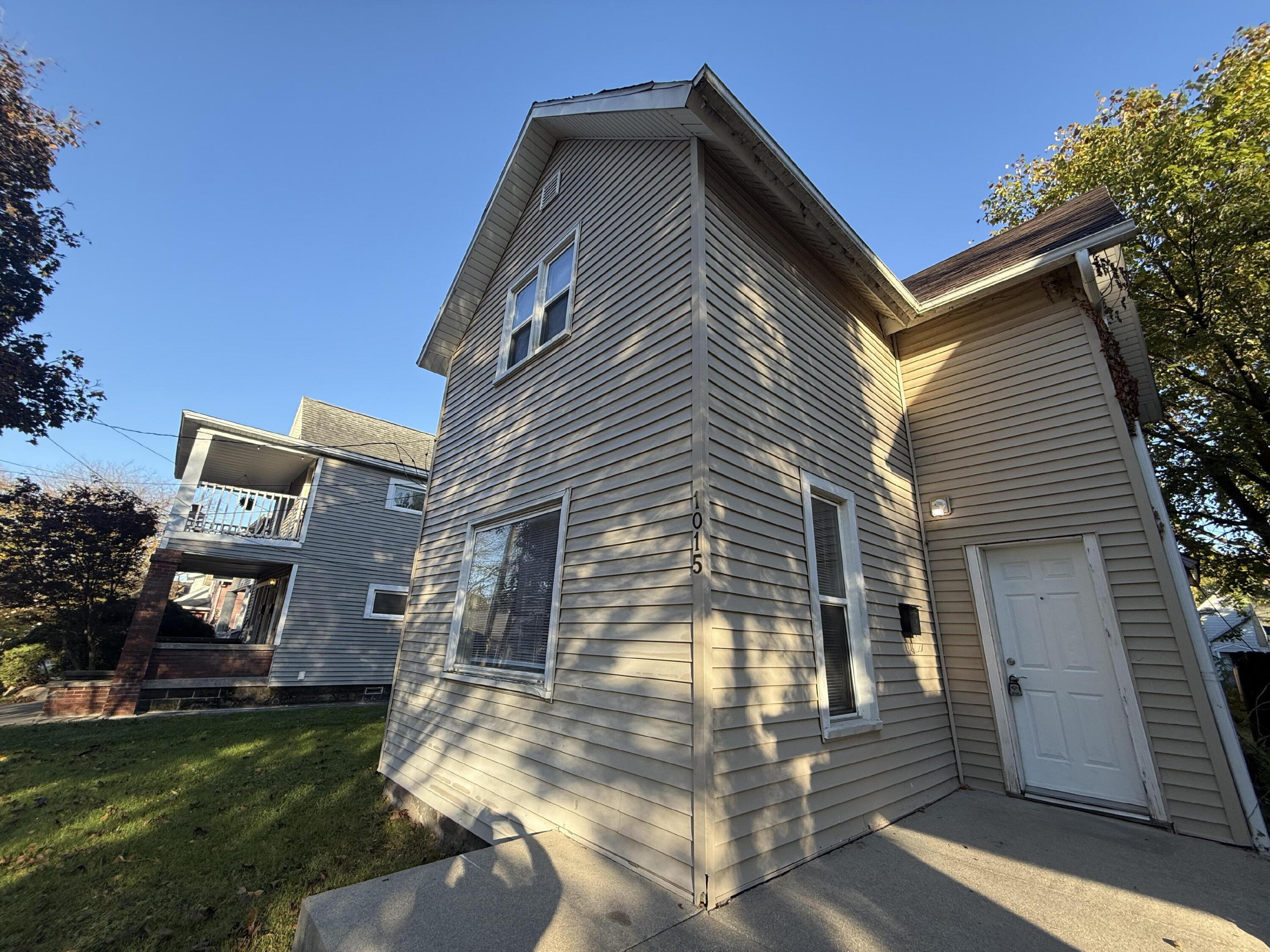 1015 Dayton Street SW Grand Rapids MI 49504