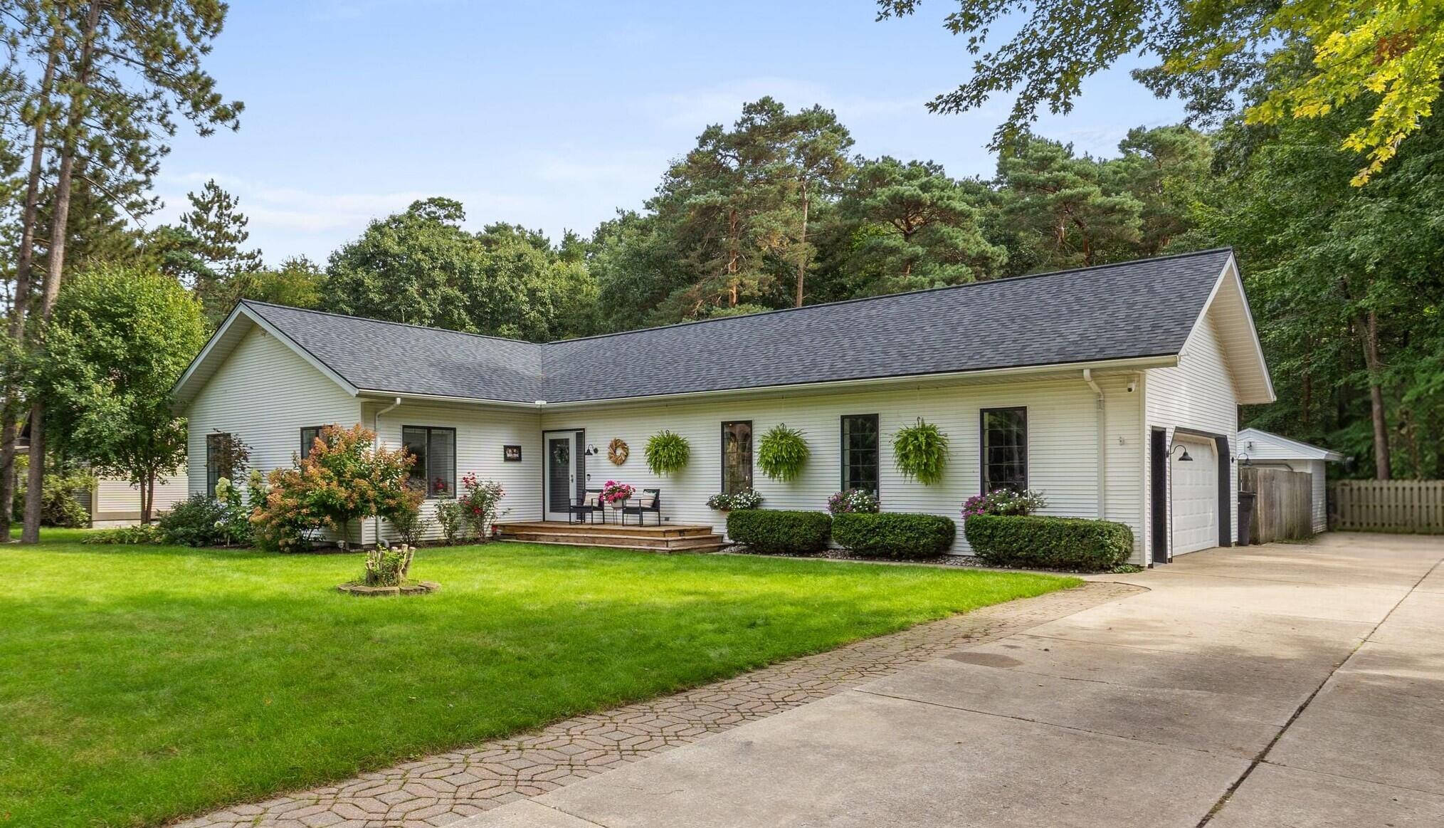 13342 Forest Park Drive Grand Haven MI 49417