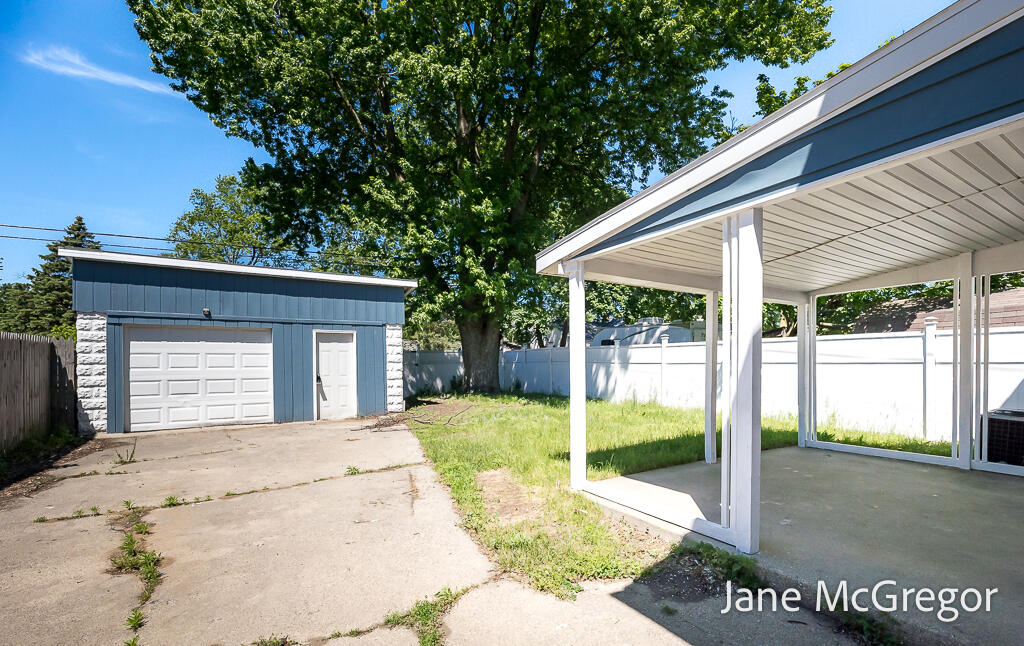 2023 Henry Street Muskegon MI 49441