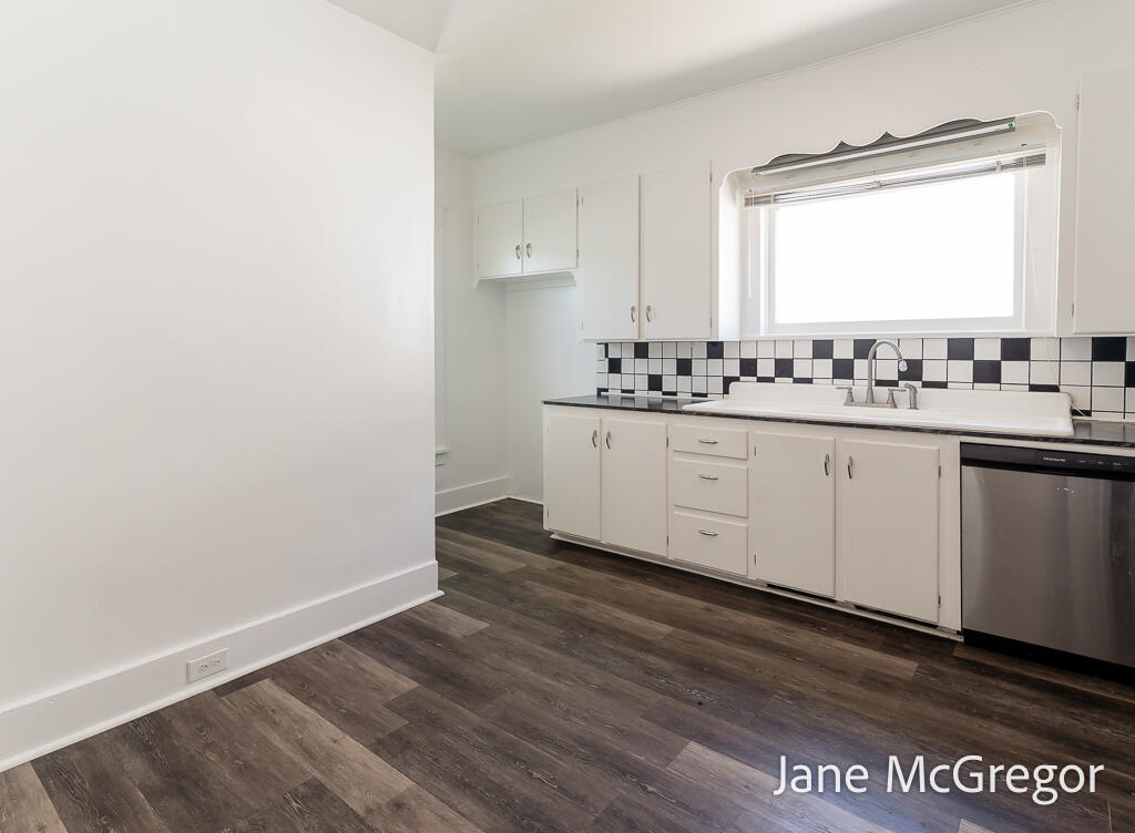 2023 Henry Street Muskegon MI 49441