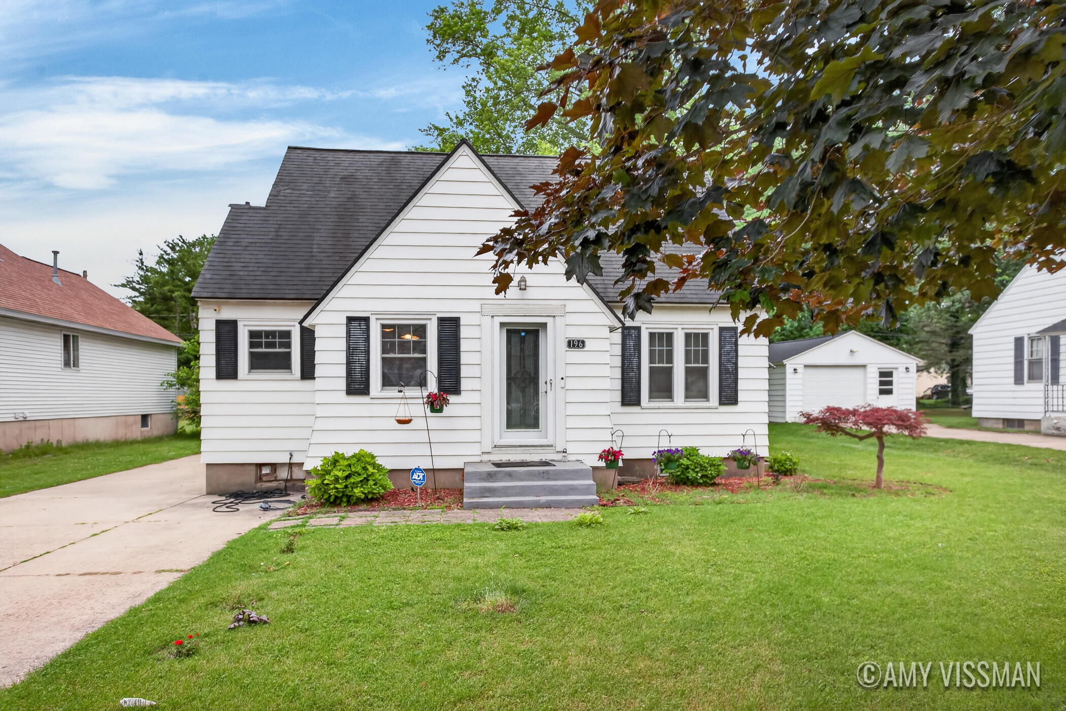 196 E 34th Street Holland MI 49423