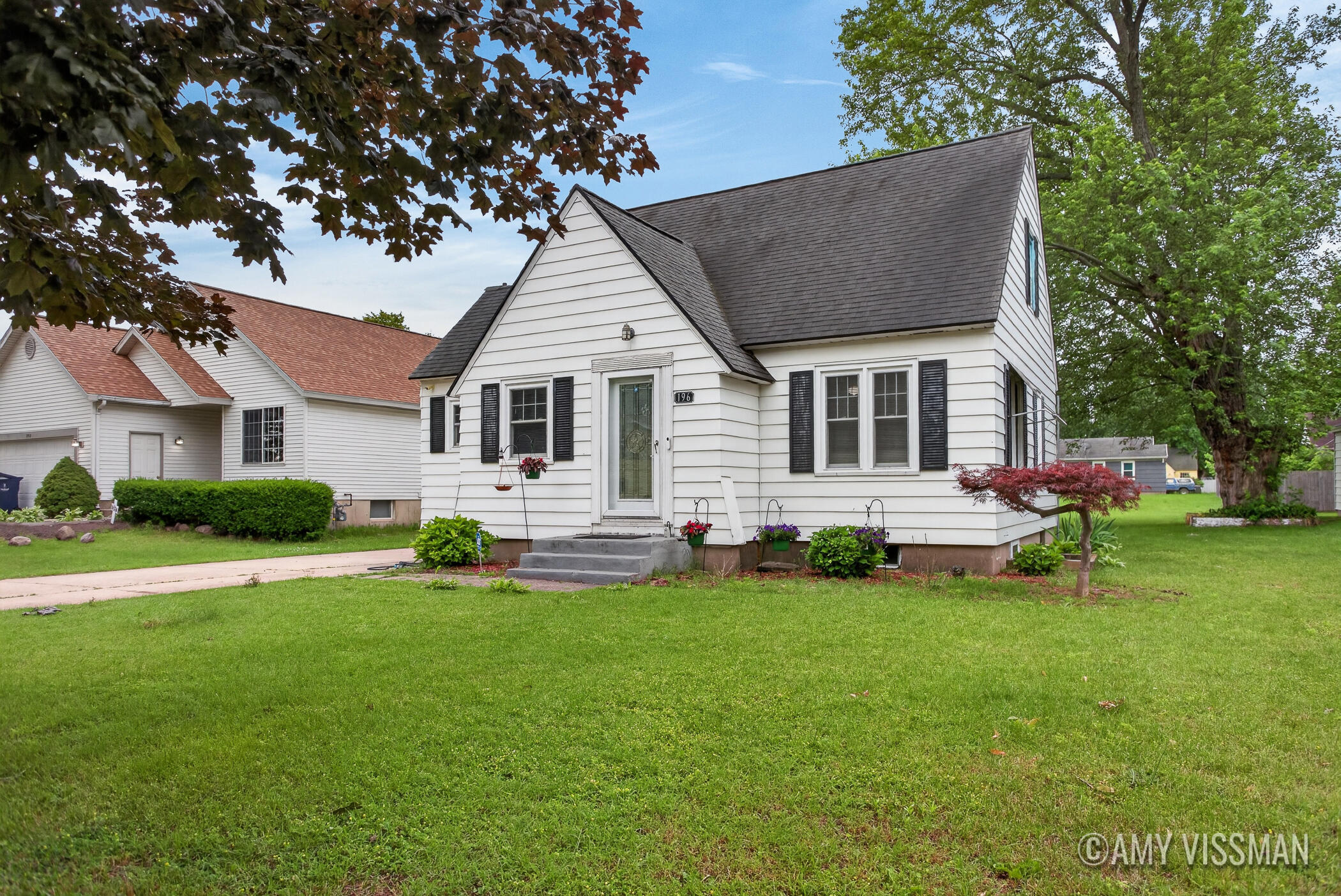 196 E 34th Street Holland MI 49423