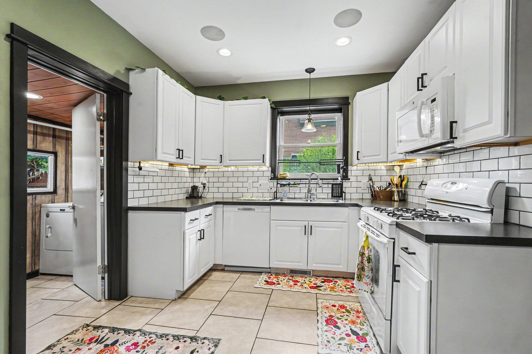 411 Curtis Street NE Grand Rapids MI 49505