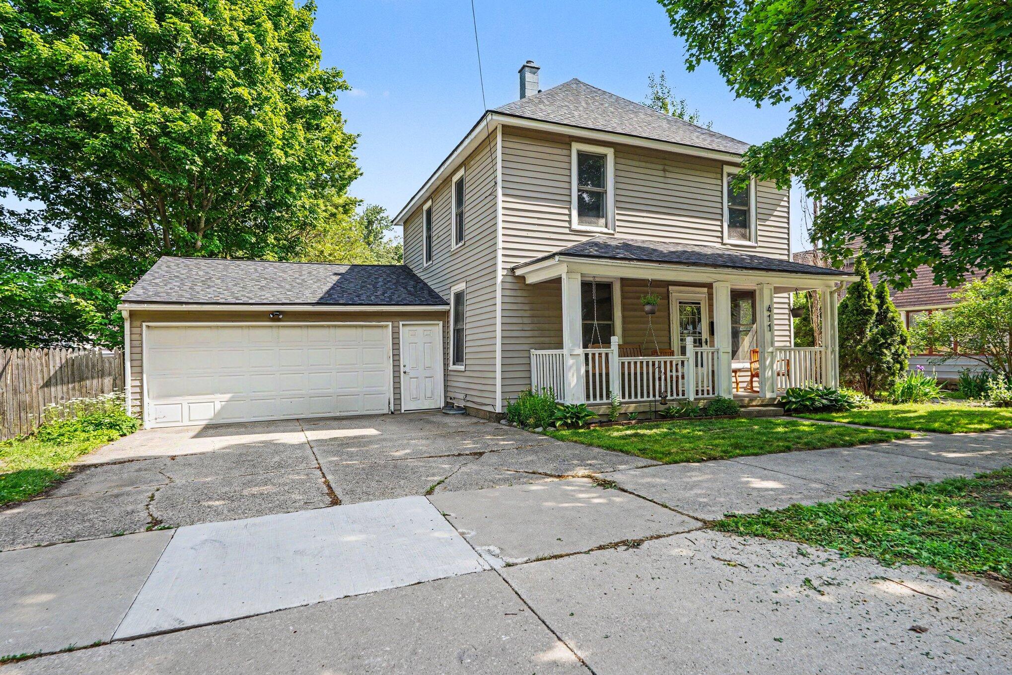 411 Curtis Street NE Grand Rapids MI 49505