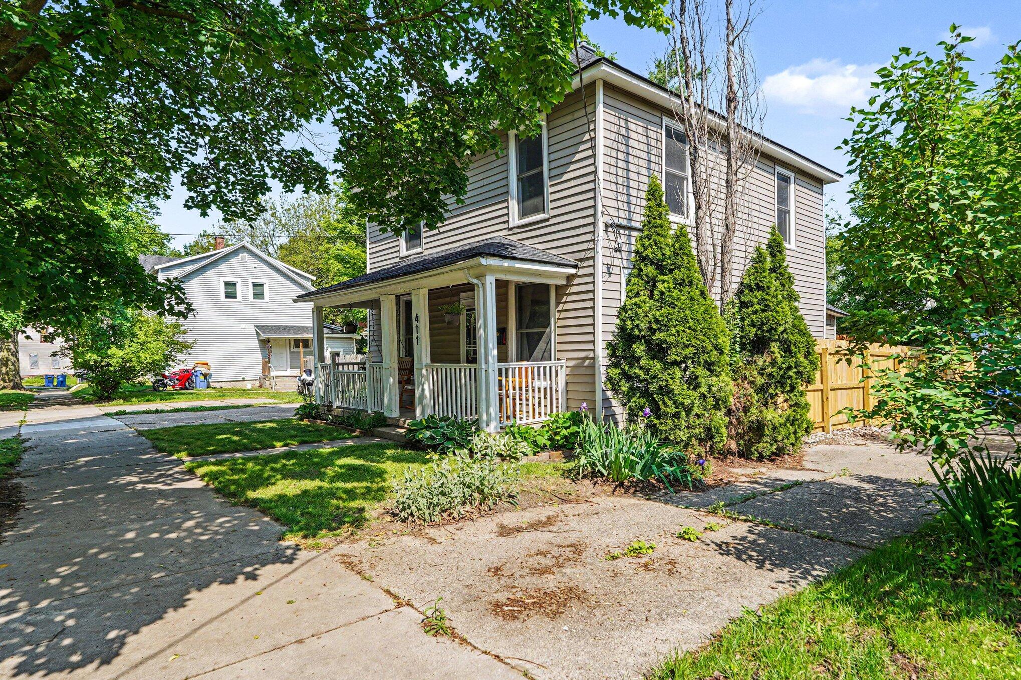 411 Curtis Street NE Grand Rapids MI 49505