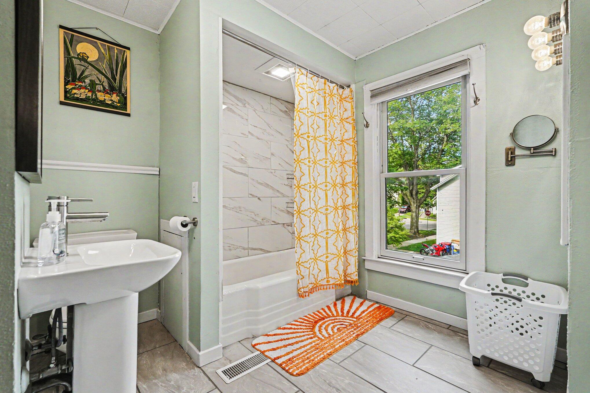 411 Curtis Street NE Grand Rapids MI 49505
