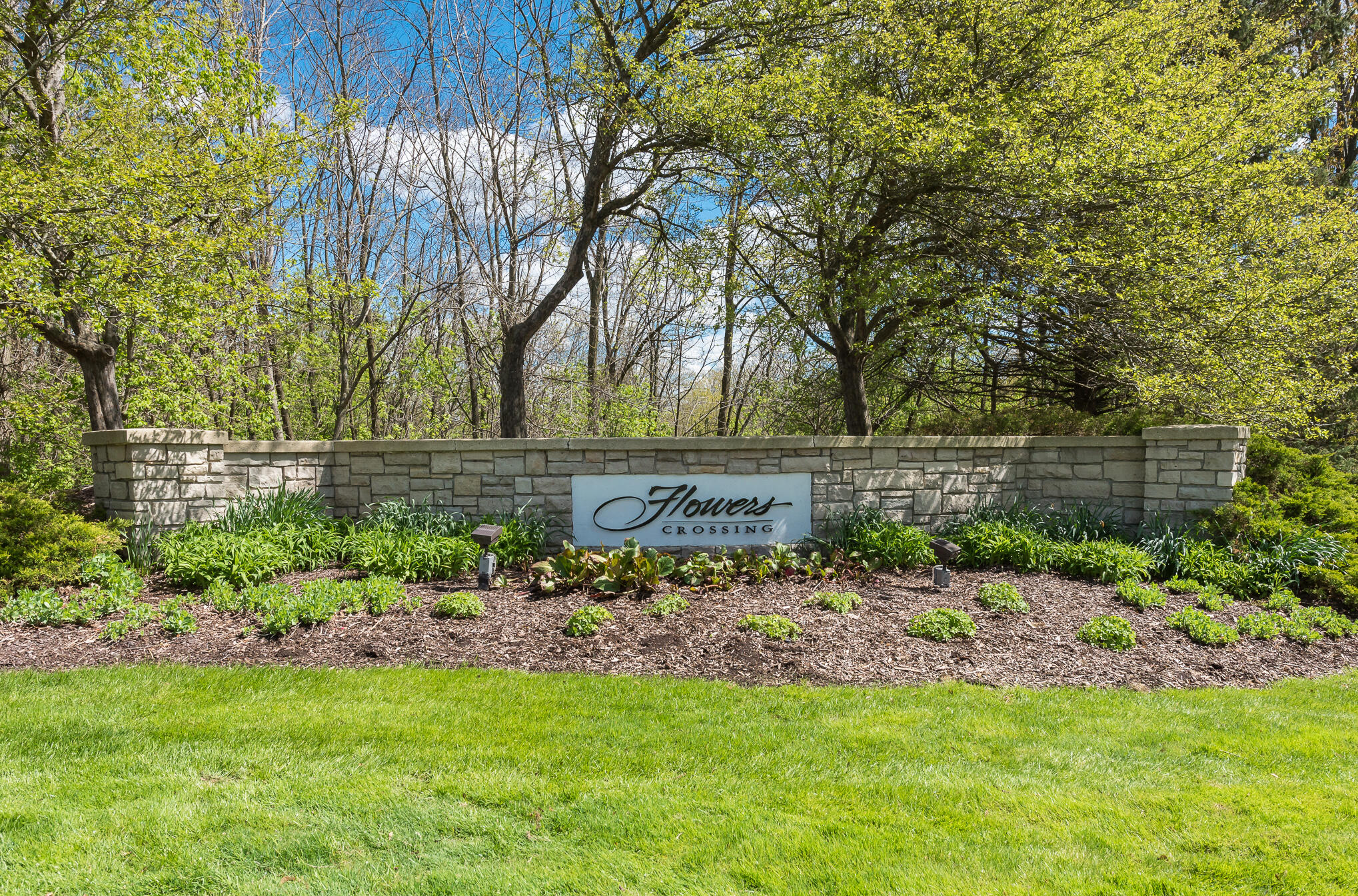 1820 Flowers Crossing Drive NE Grand Rapids MI 49525