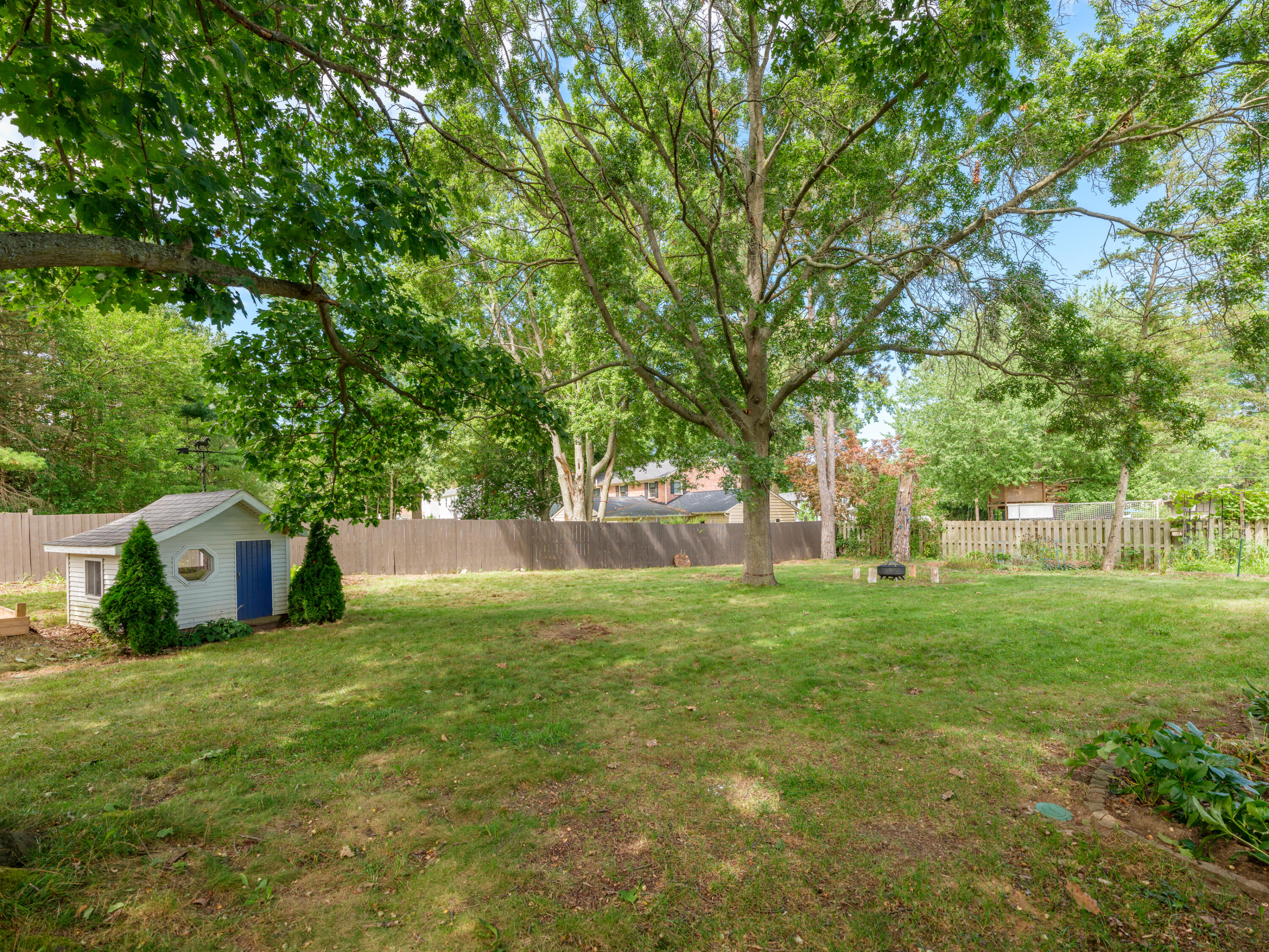 2222 Aberdeen Drive Kalamazoo MI 49008