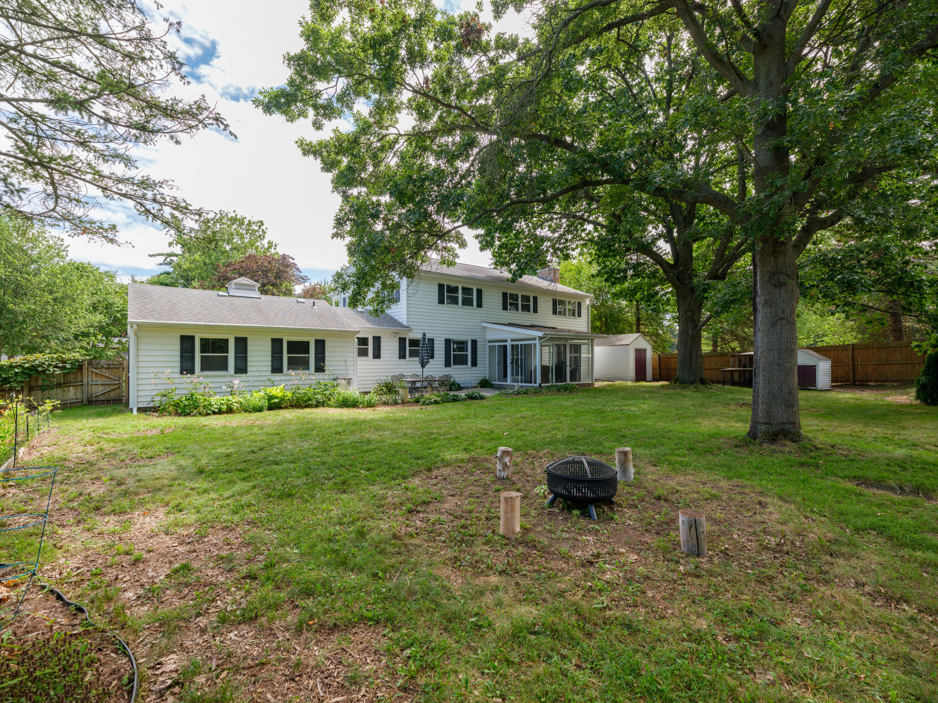 2222 Aberdeen Drive Kalamazoo MI 49008