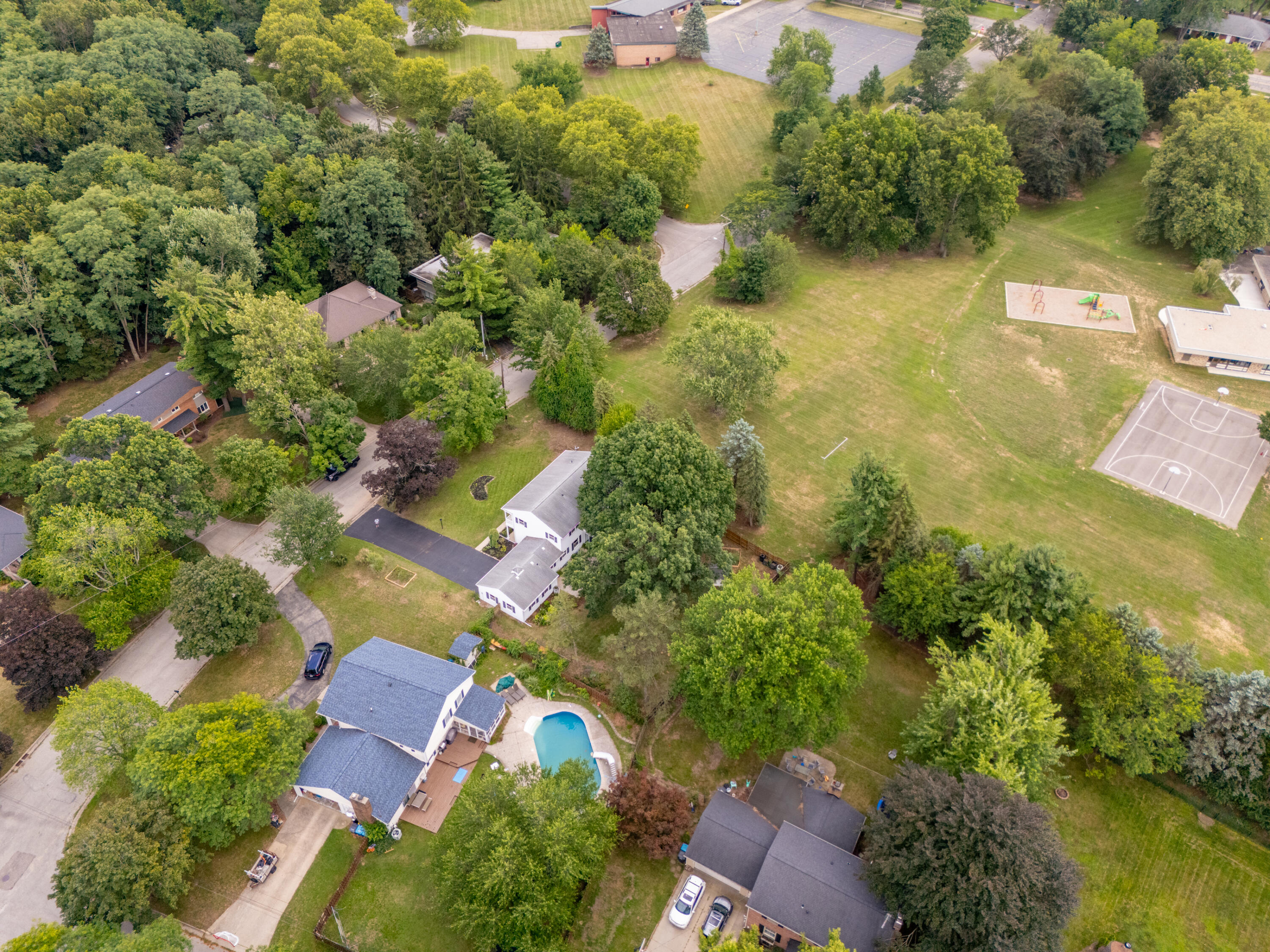 2222 Aberdeen Drive Kalamazoo MI 49008