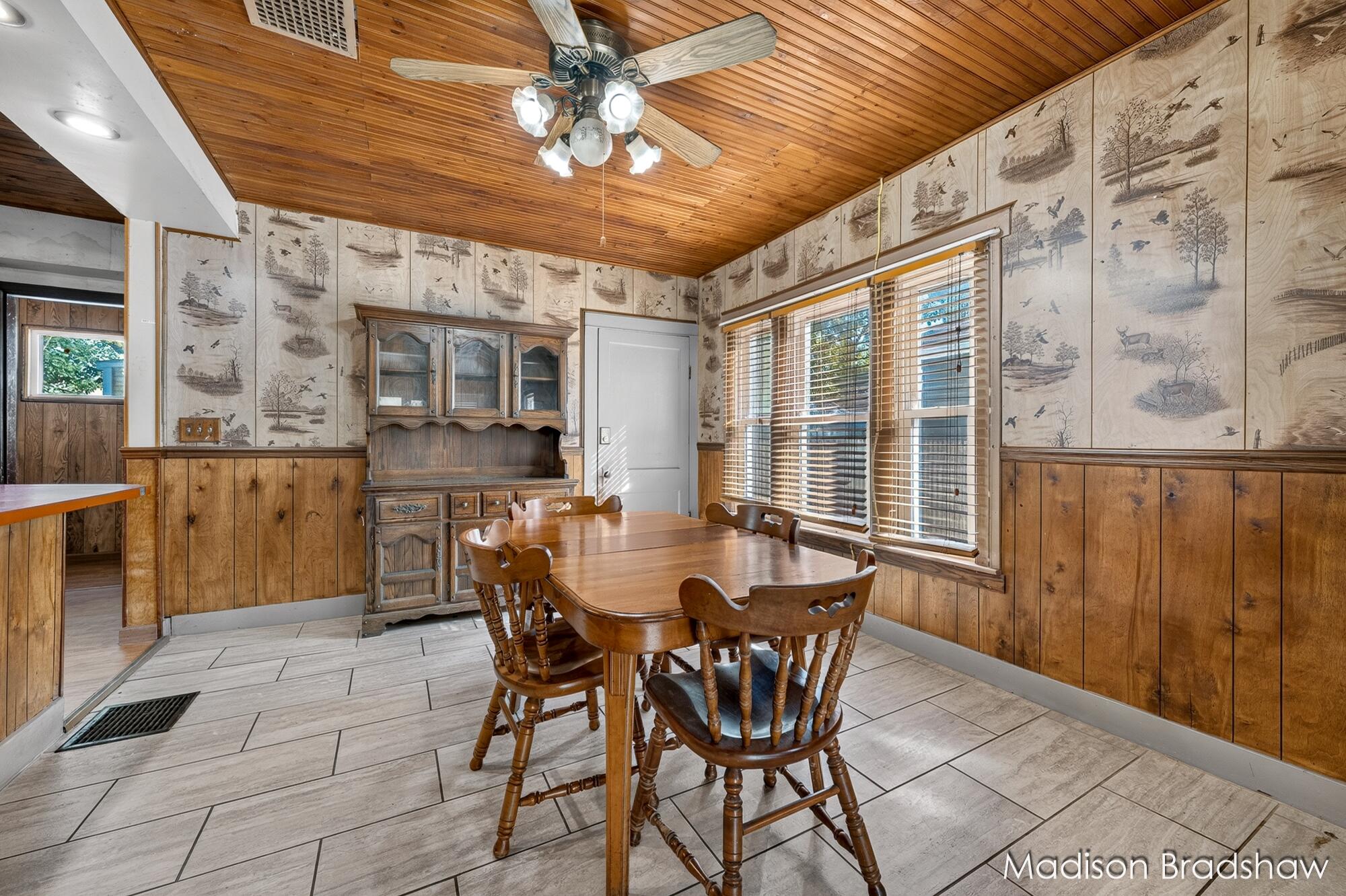 229 Fox Street SW Grand Rapids MI 49507