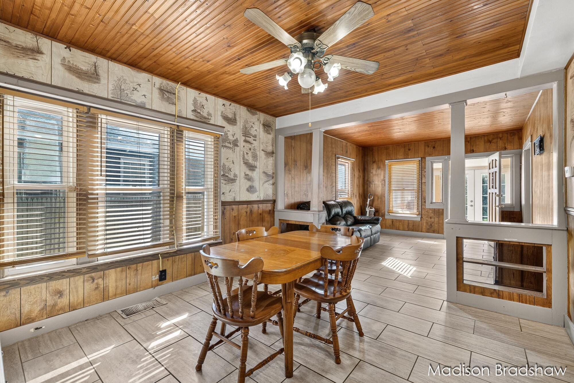 229 Fox Street SW Grand Rapids MI 49507