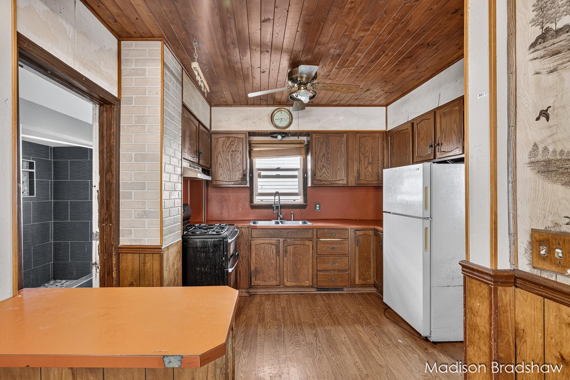 229 Fox Street SW Grand Rapids MI 49507
