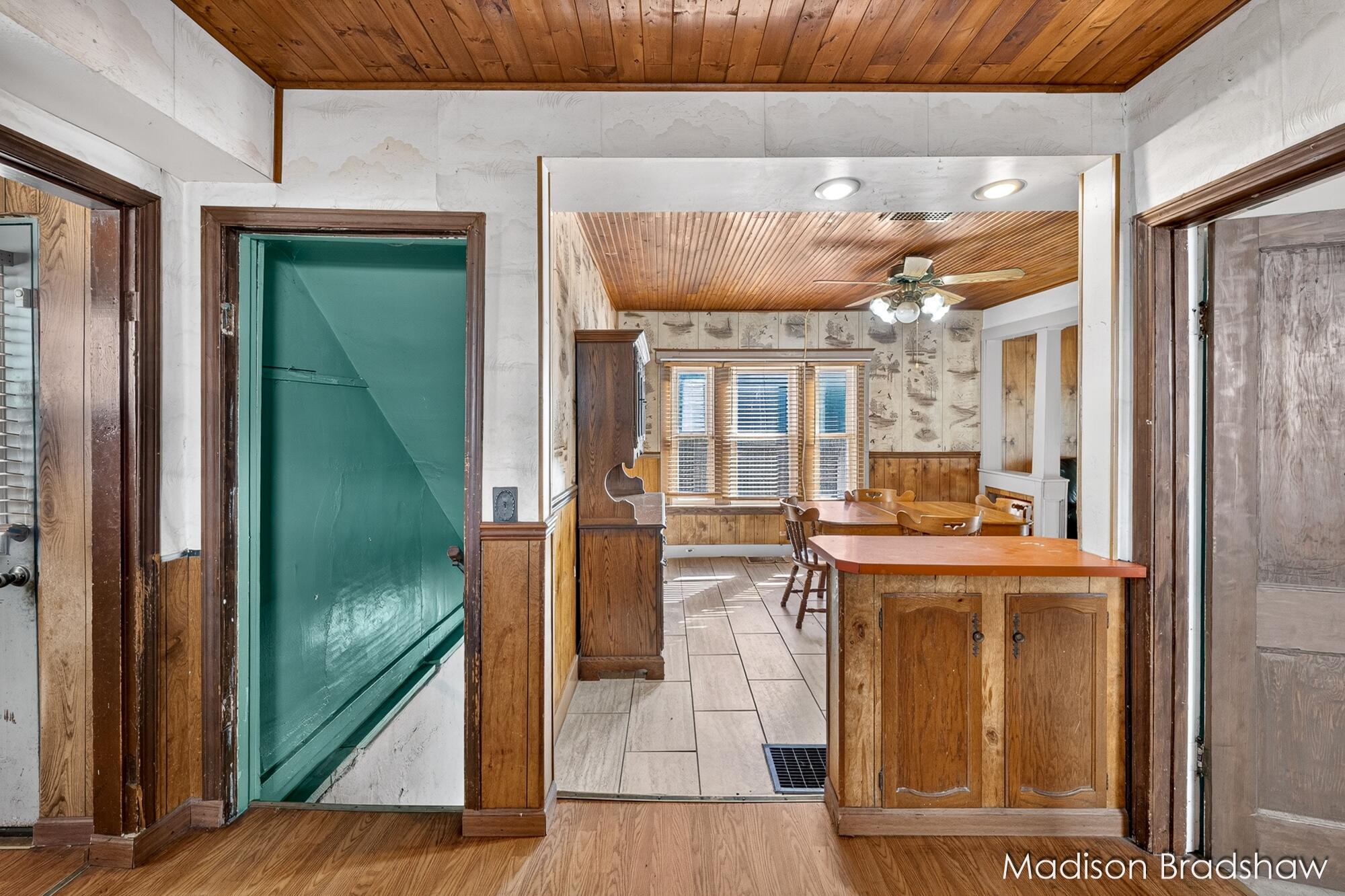 229 Fox Street SW Grand Rapids MI 49507
