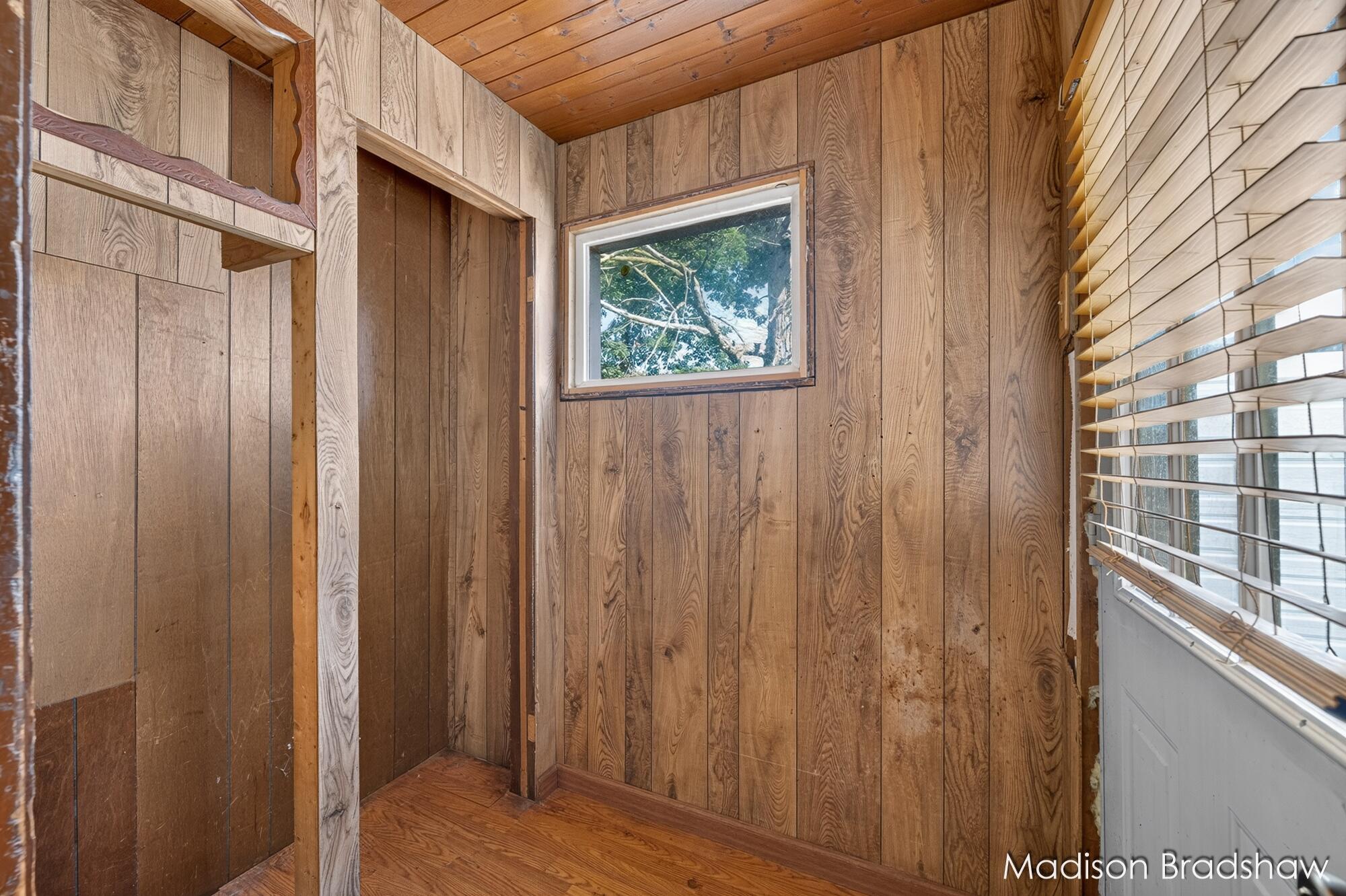 229 Fox Street SW Grand Rapids MI 49507