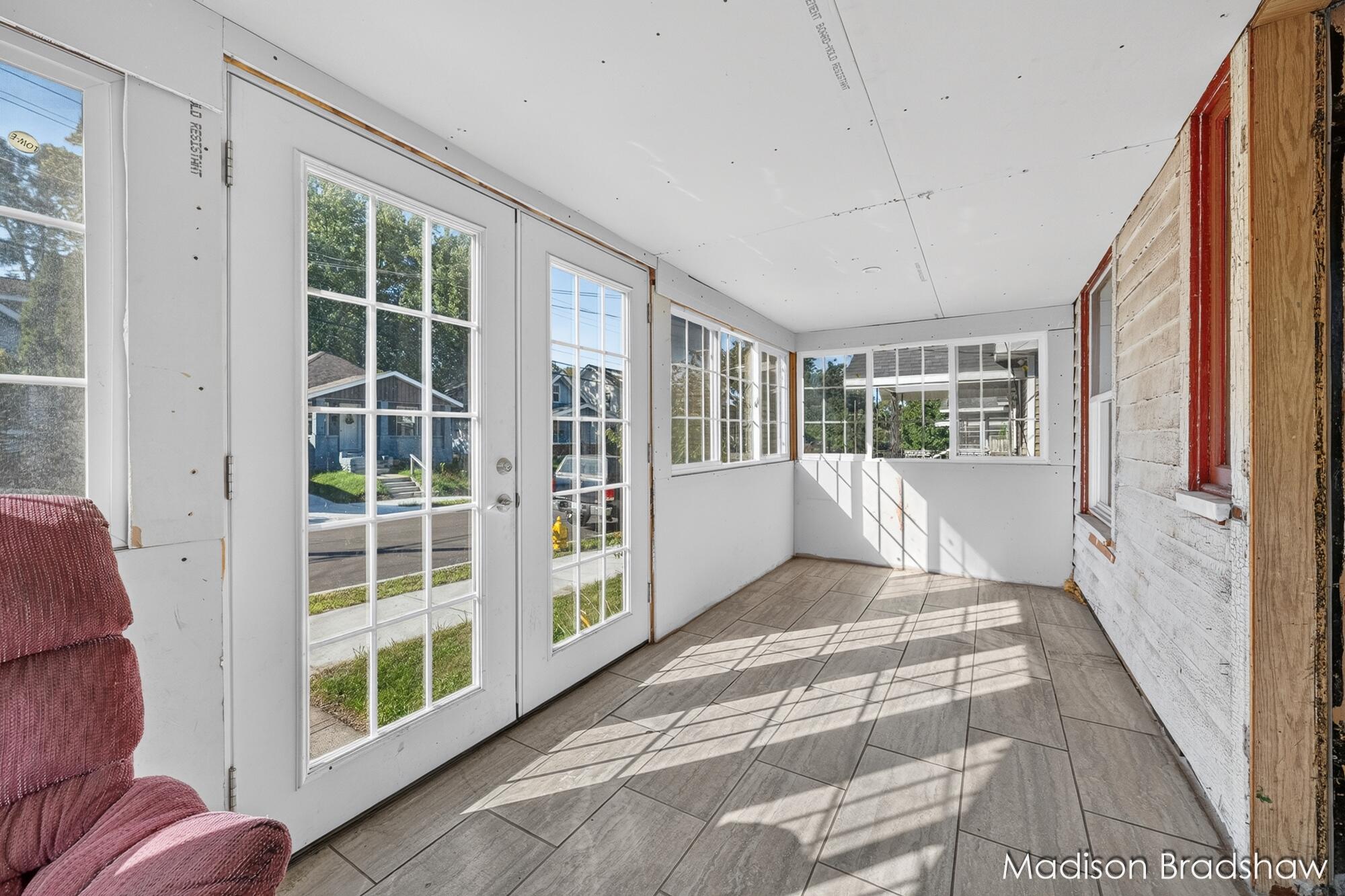 229 Fox Street SW Grand Rapids MI 49507
