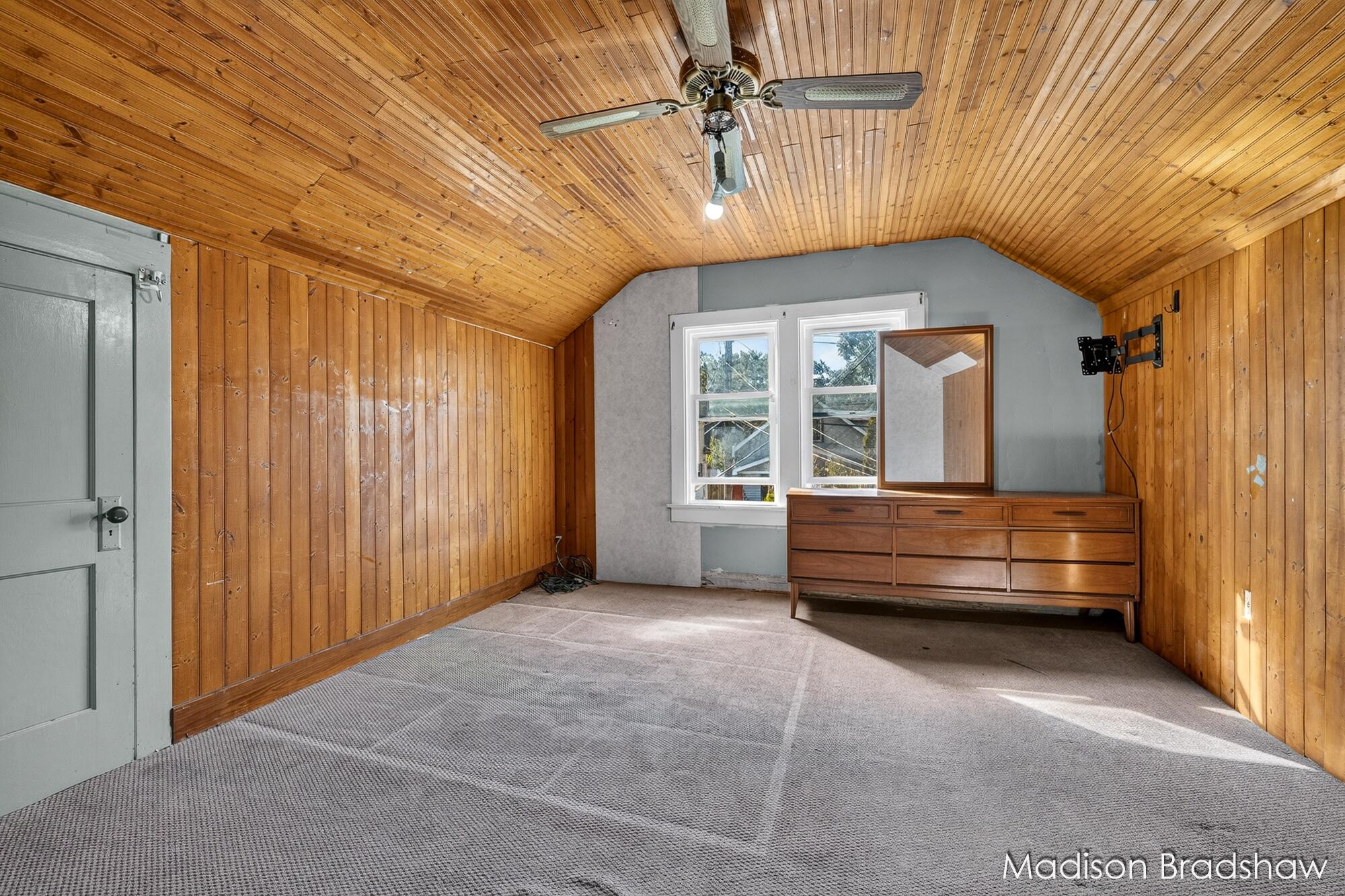 229 Fox Street SW Grand Rapids MI 49507