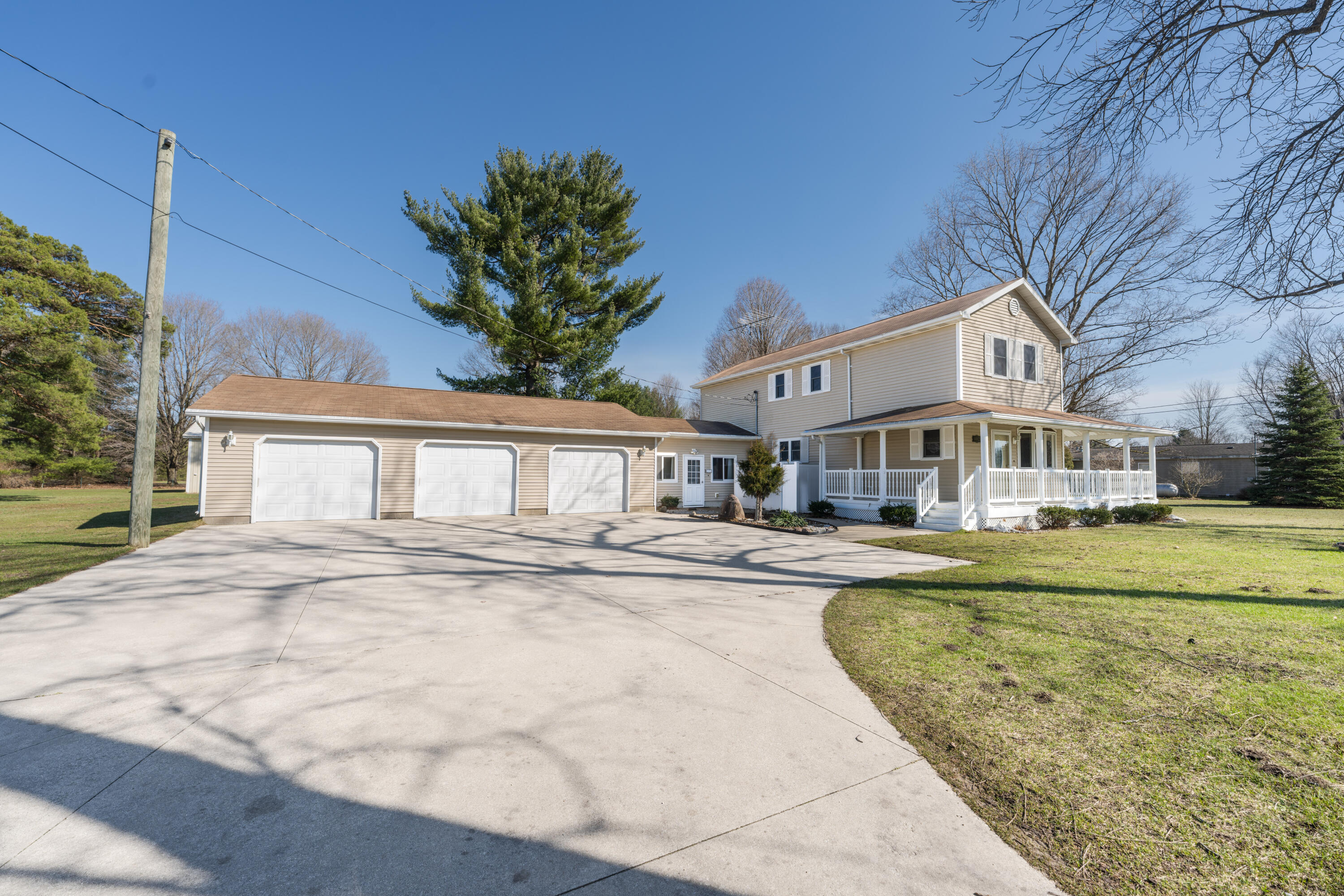 121 Cr 687 Street South Haven MI 49090