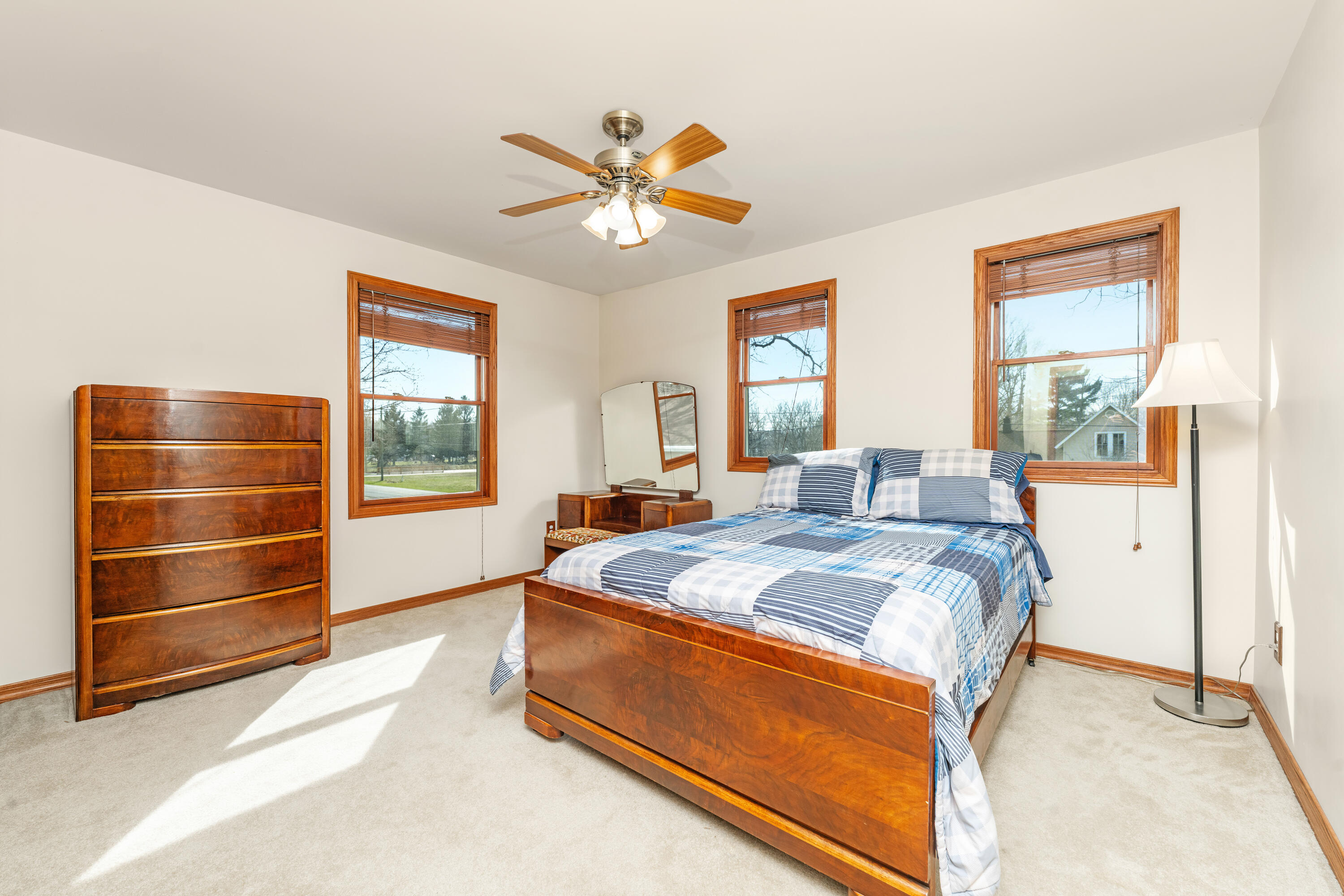 121 Cr 687 Street South Haven MI 49090
