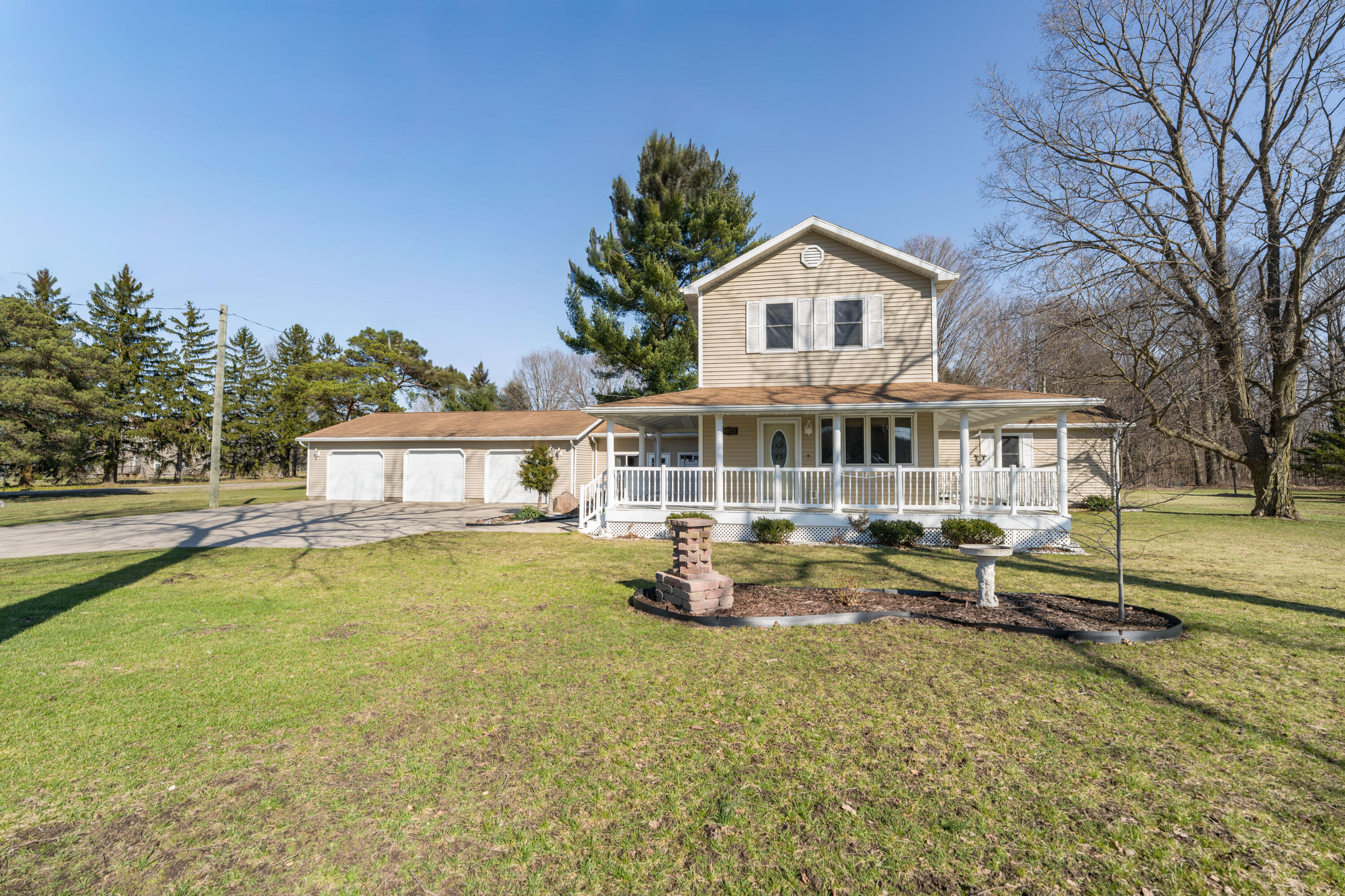 121 Cr 687 Street South Haven MI 49090