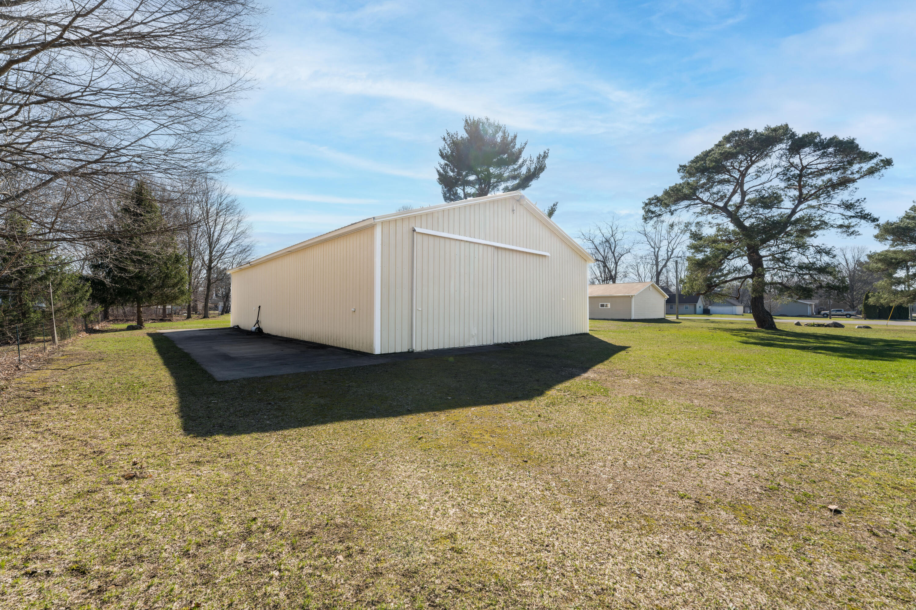 121 Cr 687 Street South Haven MI 49090