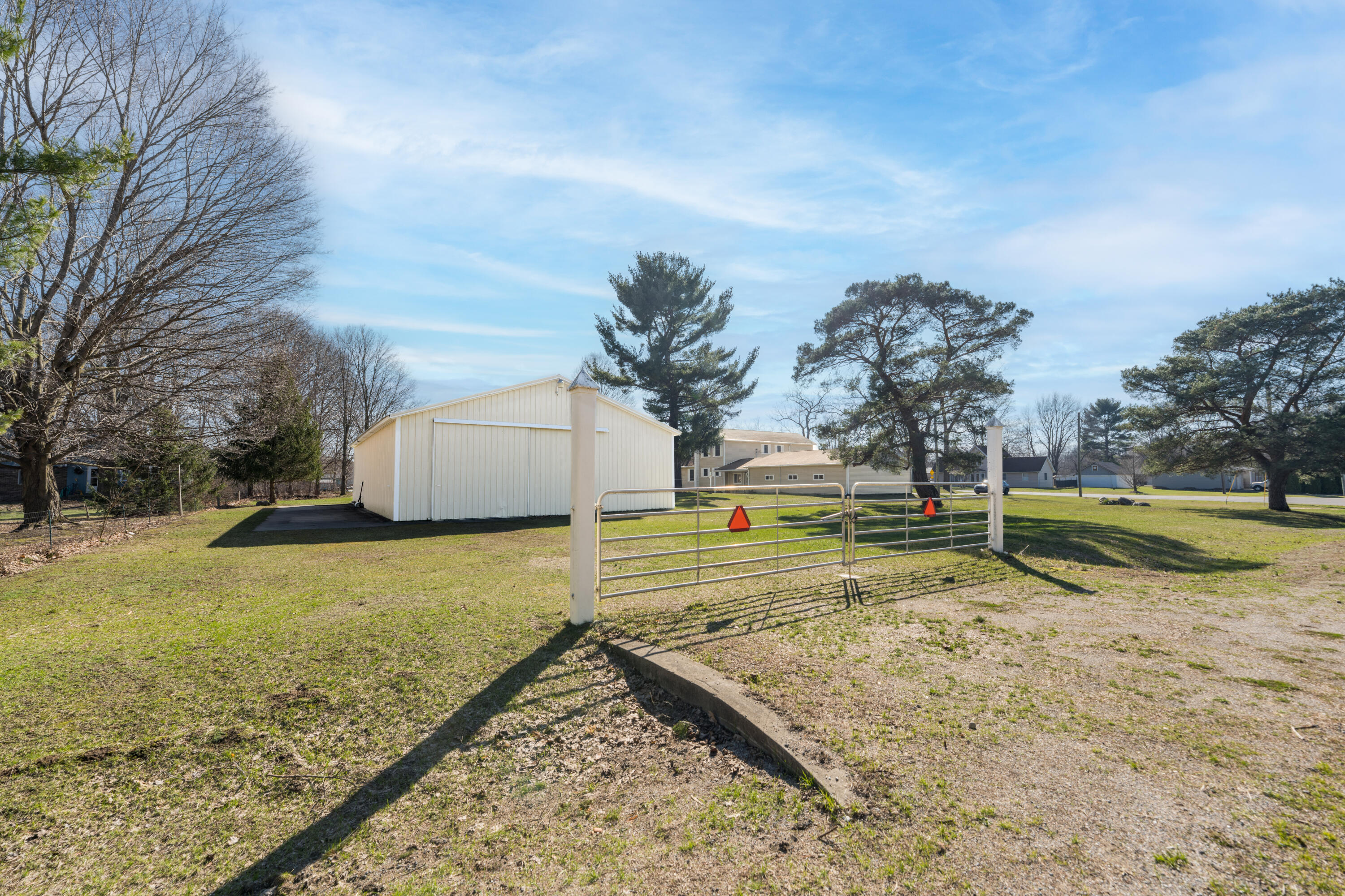 121 Cr 687 Street South Haven MI 49090