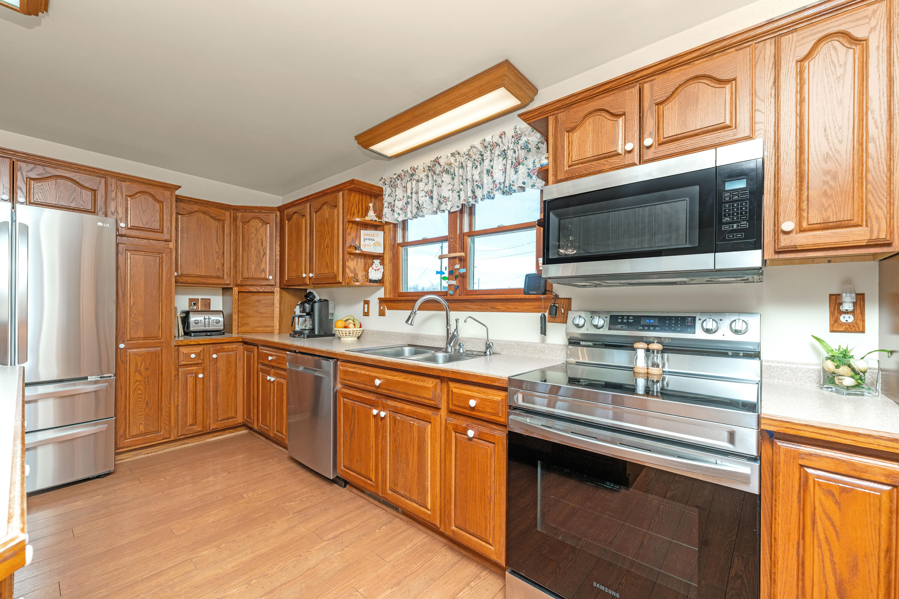 121 Cr 687 Street South Haven MI 49090