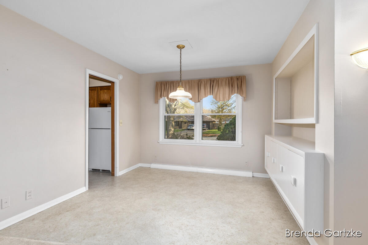1880 Lynne Lane NW Grand Rapids MI 49504