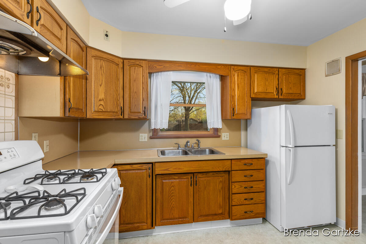1880 Lynne Lane NW Grand Rapids MI 49504