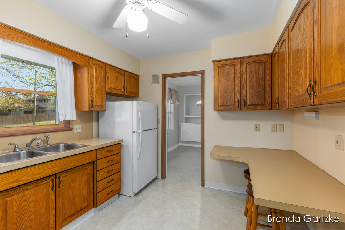 1880 Lynne Lane NW Grand Rapids MI 49504