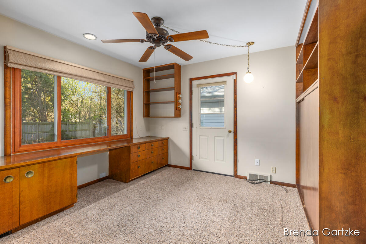 1880 Lynne Lane NW Grand Rapids MI 49504