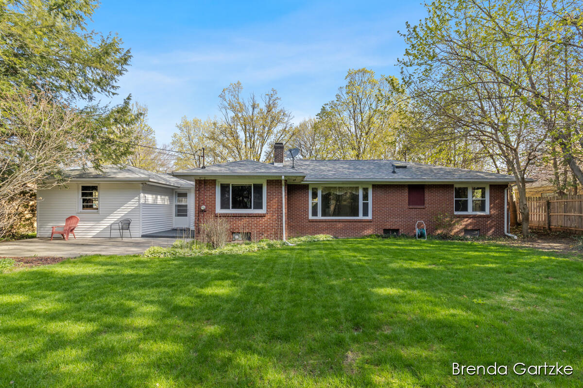 1880 Lynne Lane NW Grand Rapids MI 49504