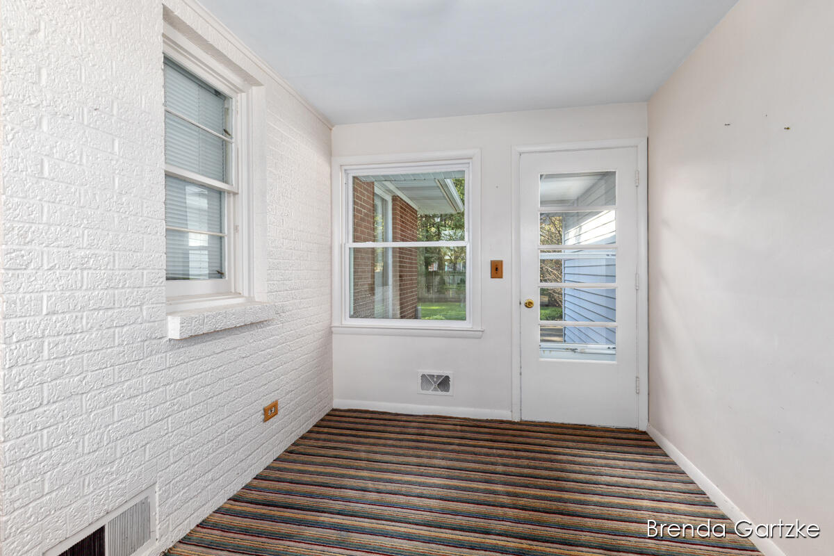 1880 Lynne Lane NW Grand Rapids MI 49504