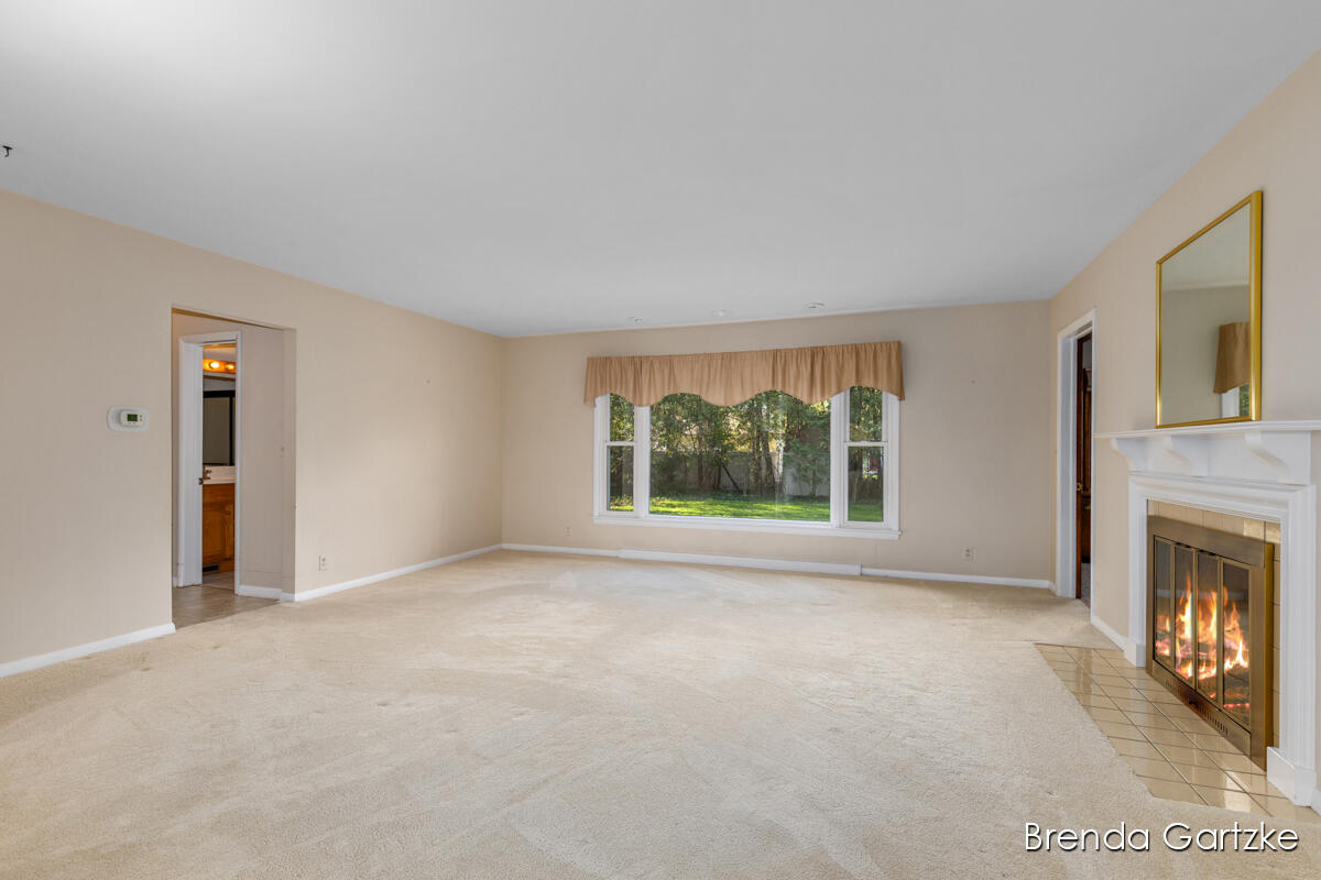 1880 Lynne Lane NW Grand Rapids MI 49504