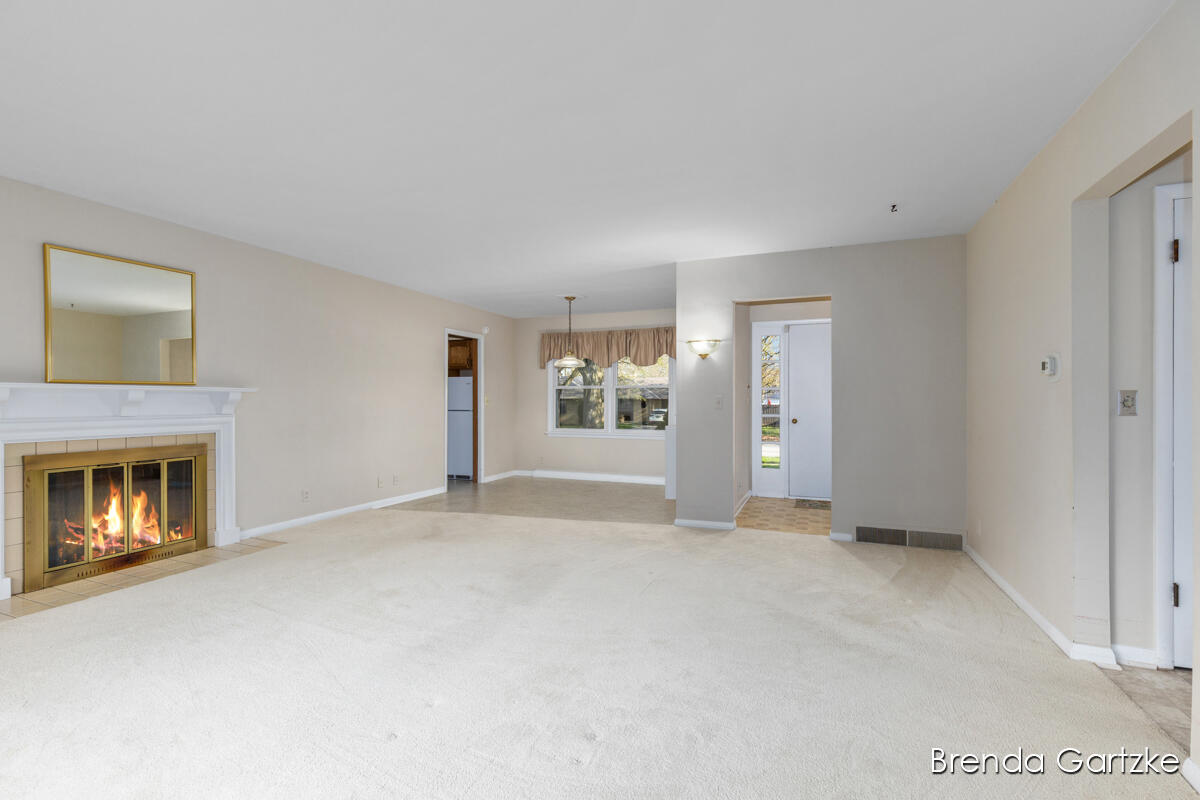 1880 Lynne Lane NW Grand Rapids MI 49504