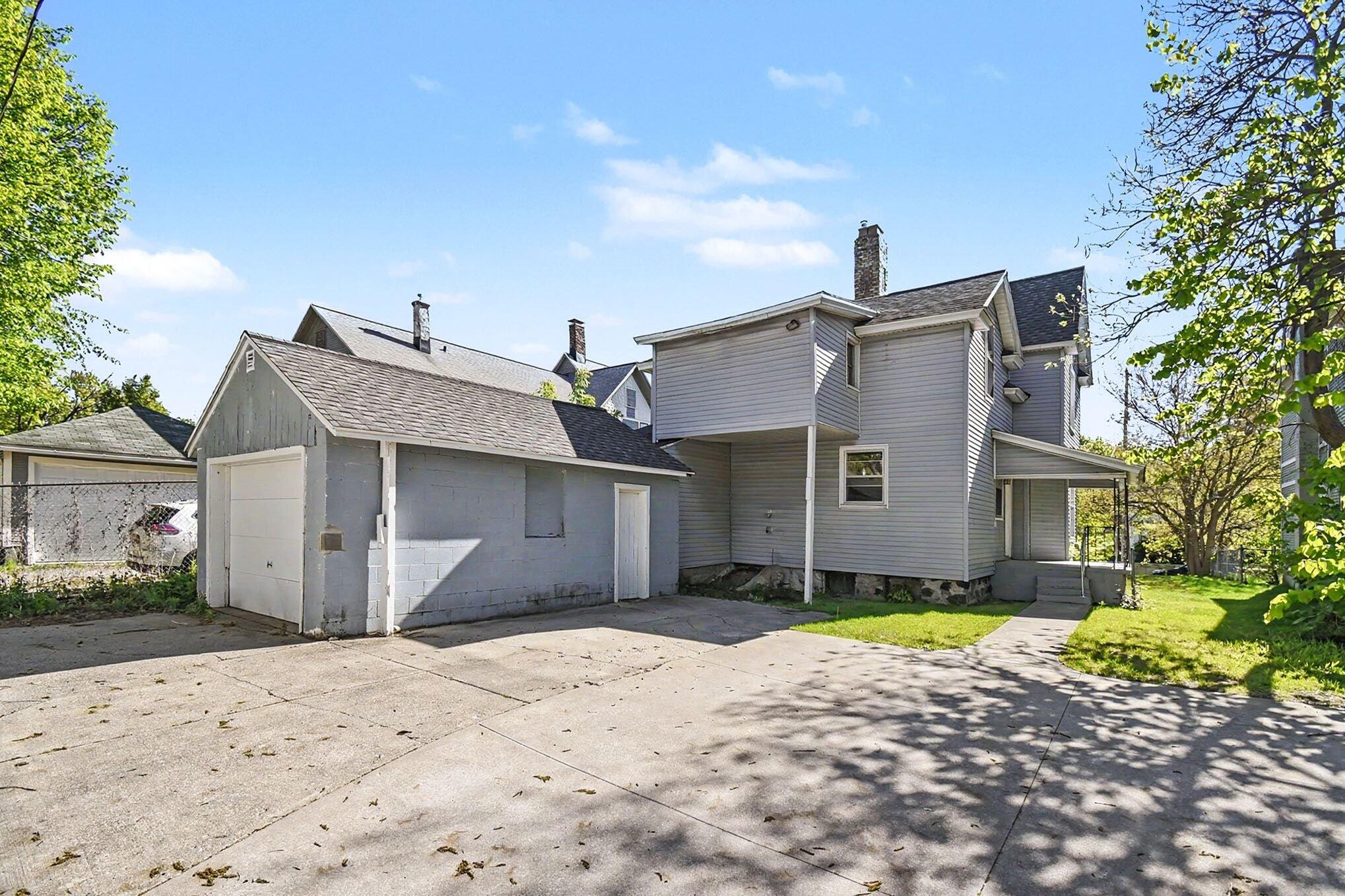 327 Henry Avenue SE Grand Rapids MI 49503