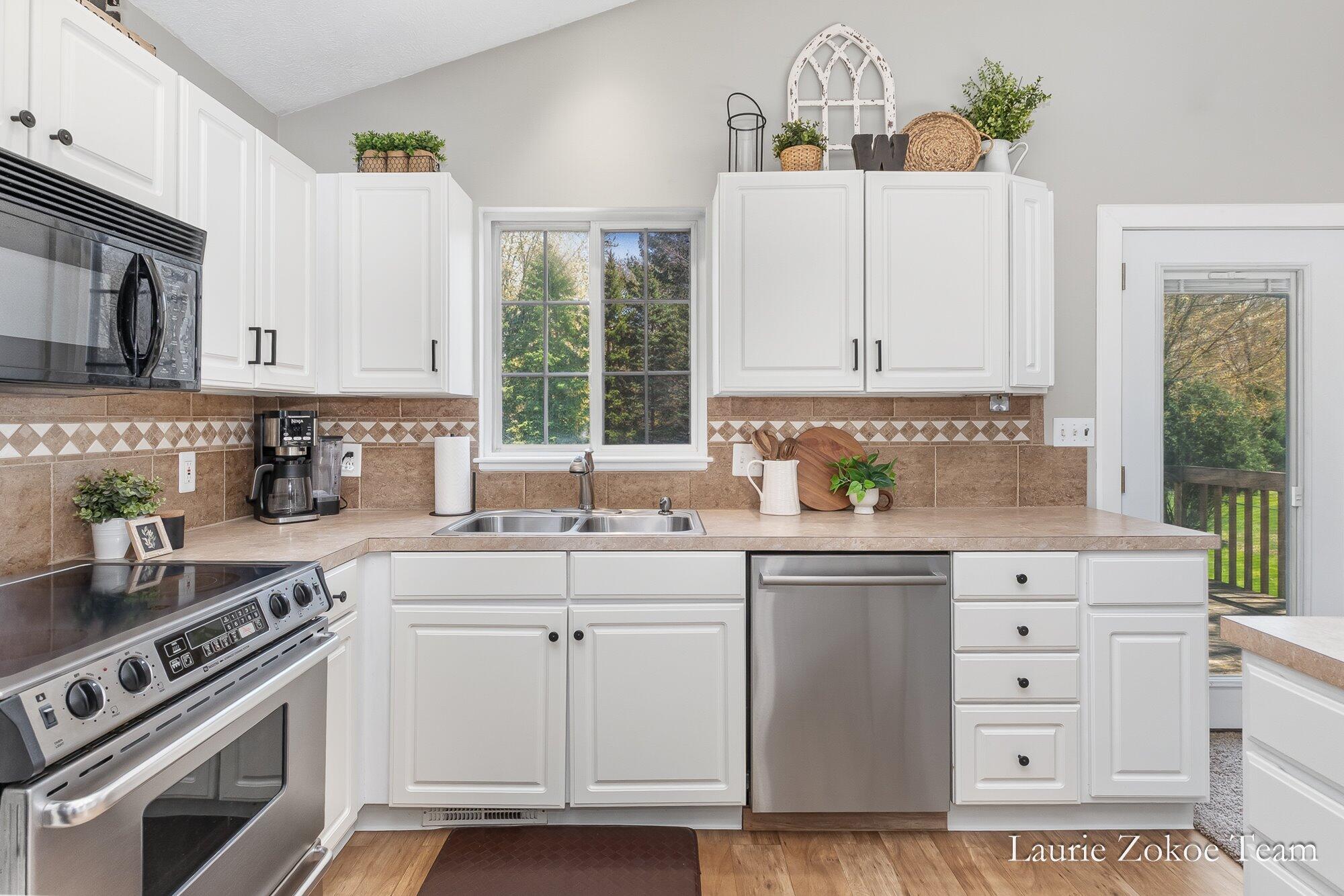 11302 8th Avenue NW Grand Rapids MI 49534