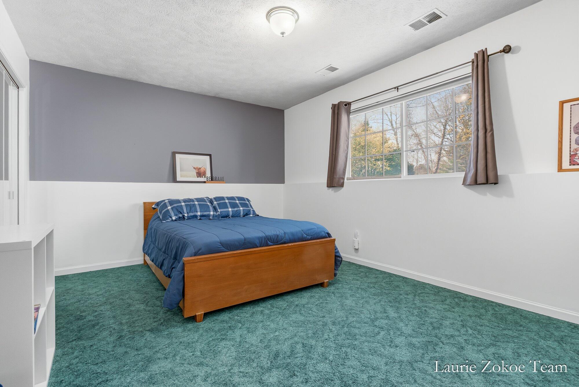11302 8th Avenue NW Grand Rapids MI 49534