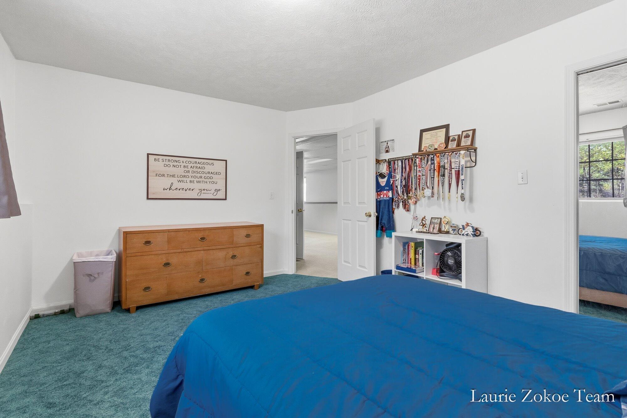 11302 8th Avenue NW Grand Rapids MI 49534