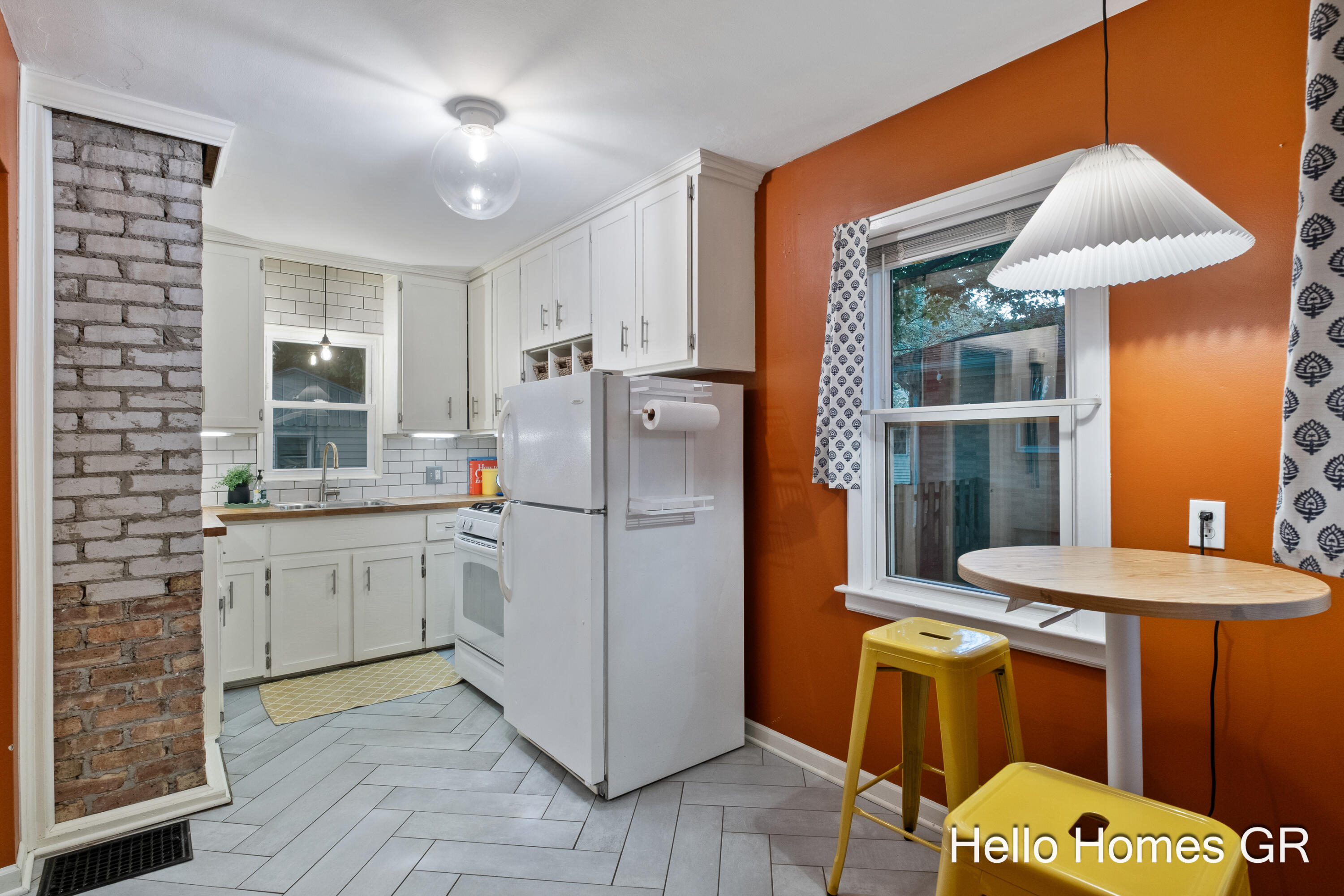 223 Leyden Avenue SW Grand Rapids MI 49504