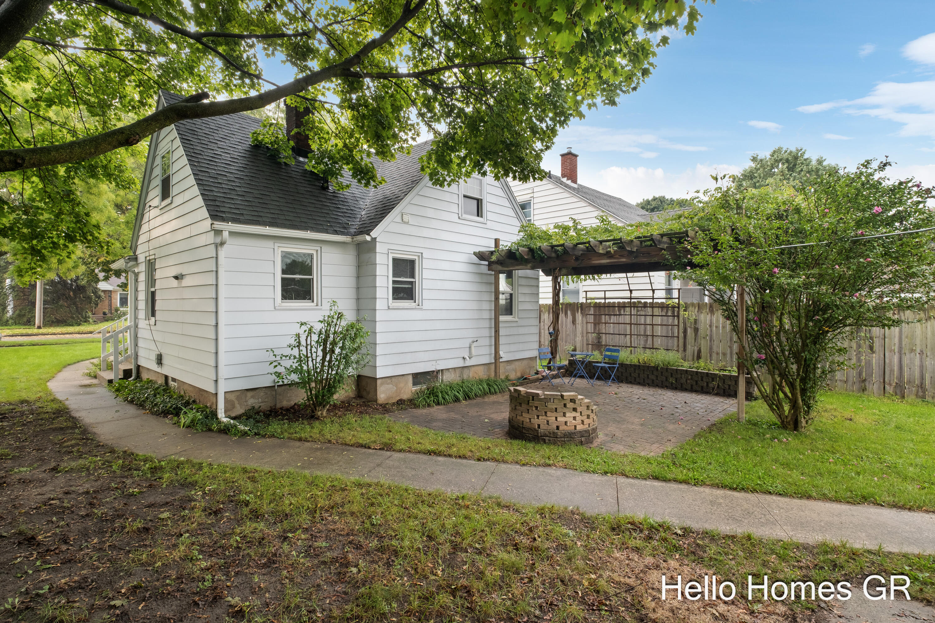 223 Leyden Avenue SW Grand Rapids MI 49504