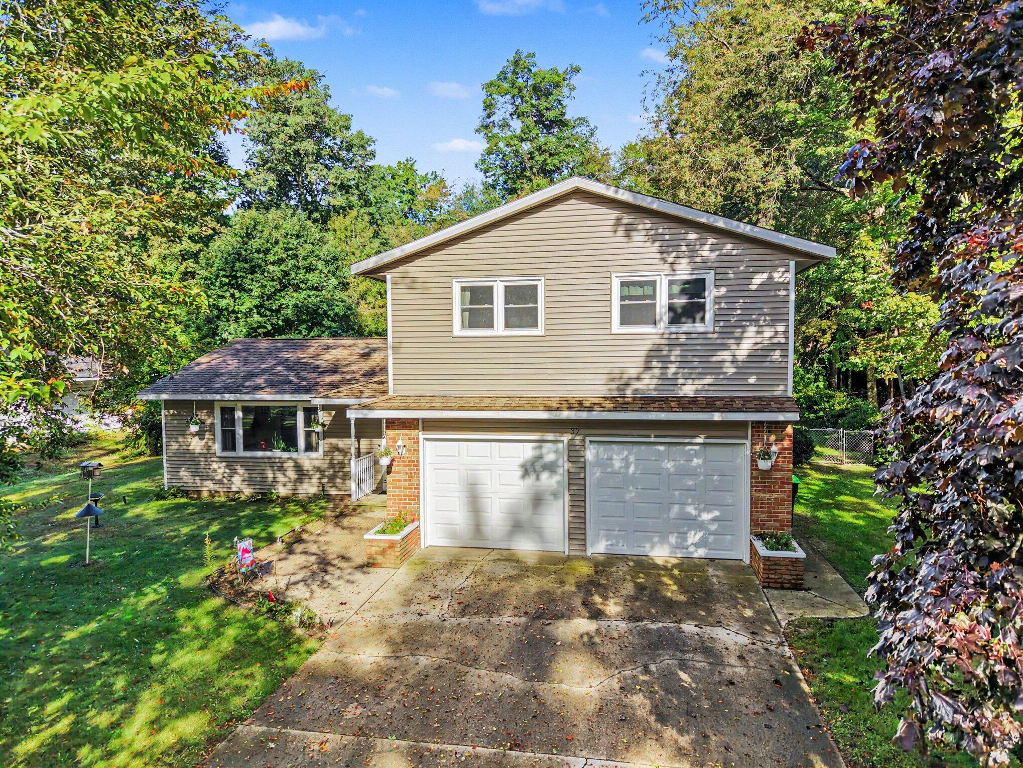 37 S Bear Lake Road Muskegon MI 49445