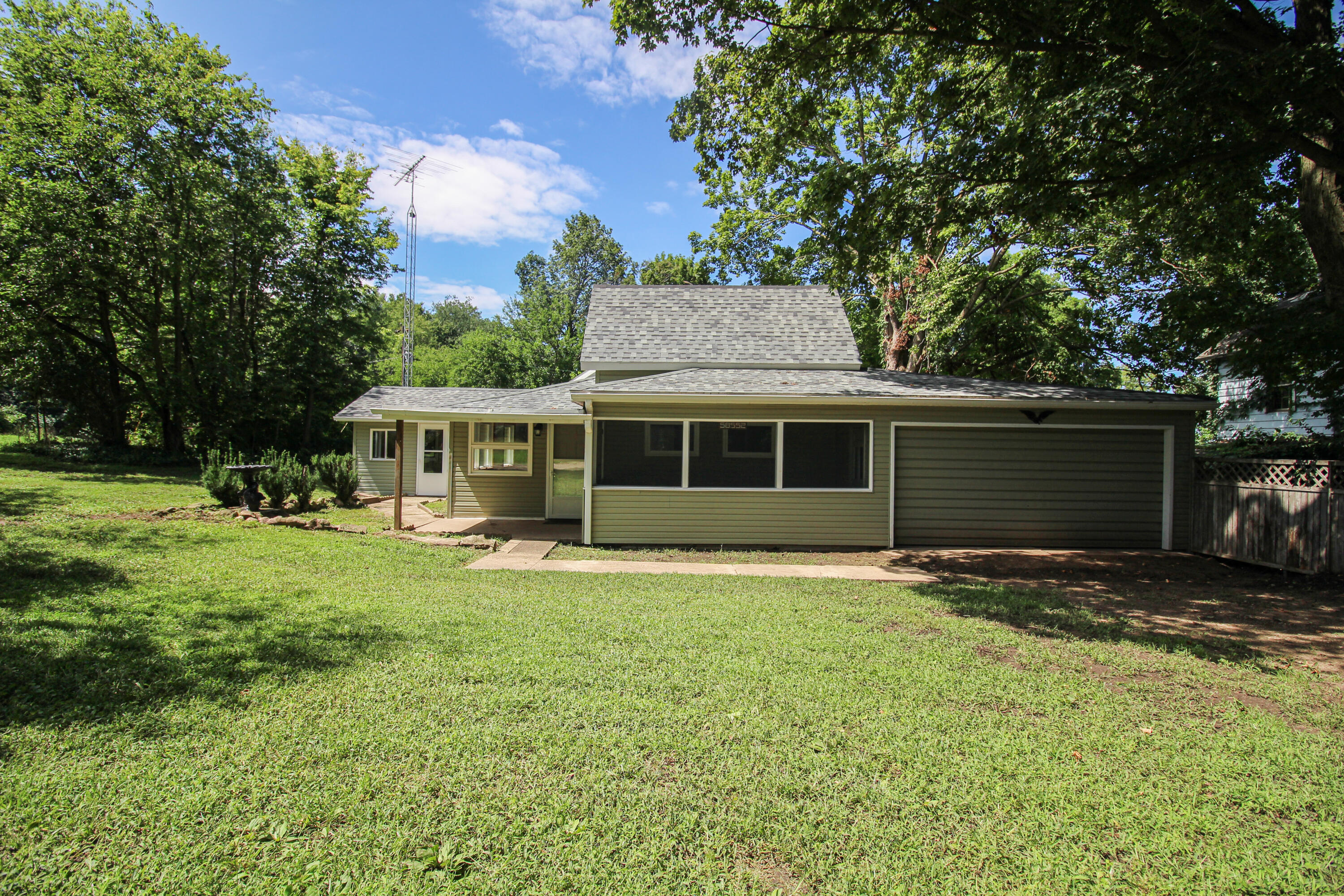 58552 Prairie Street Cassopolis MI 49031