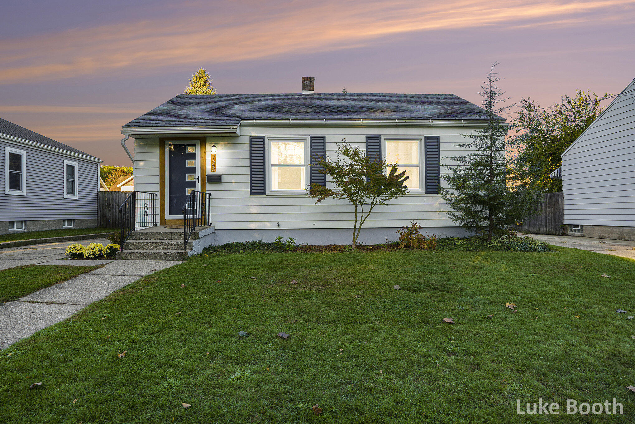 723 Powers Avenue NW Grand Rapids MI 49504