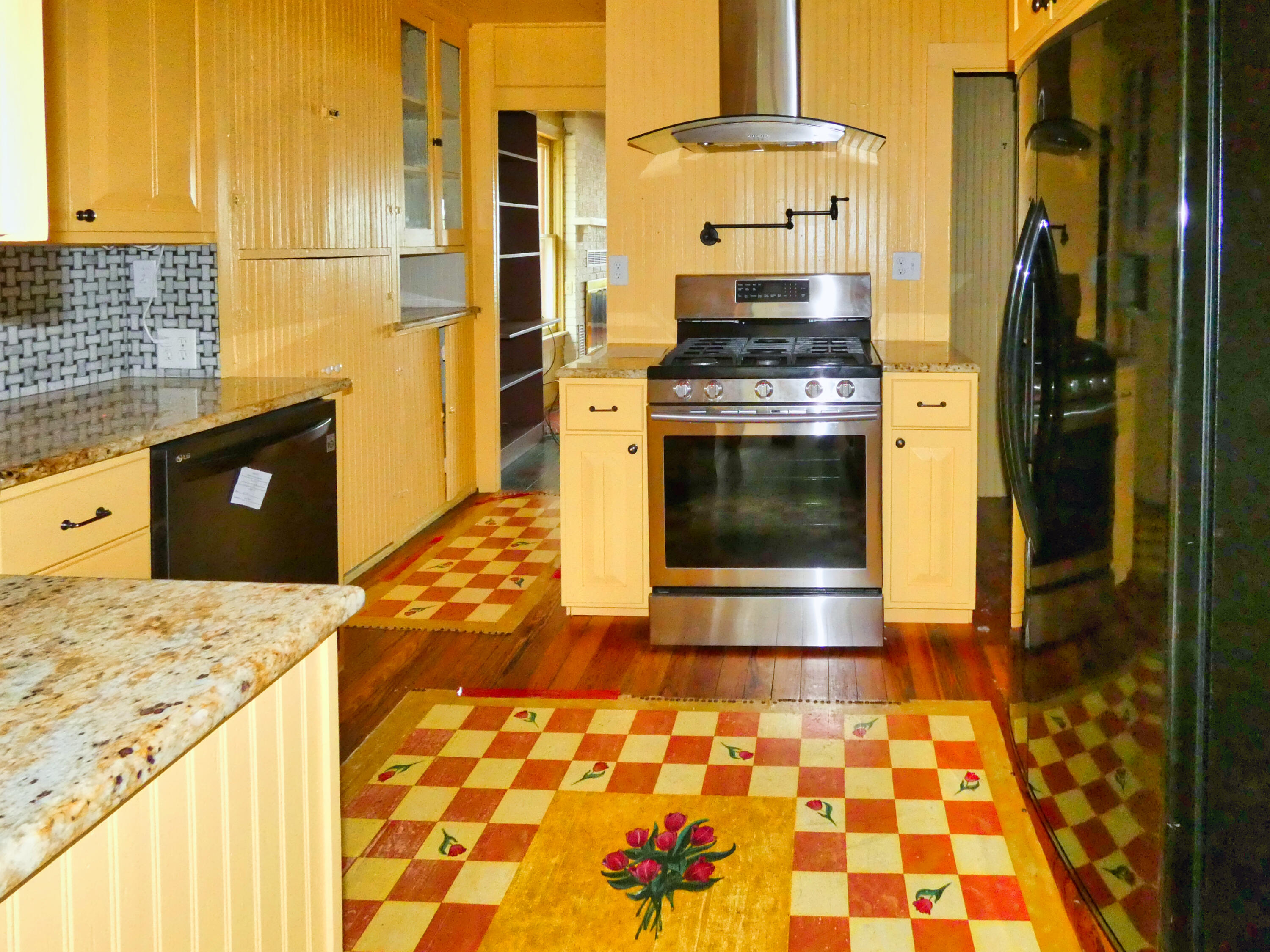 5511 Lakewood Street Coloma MI 49038