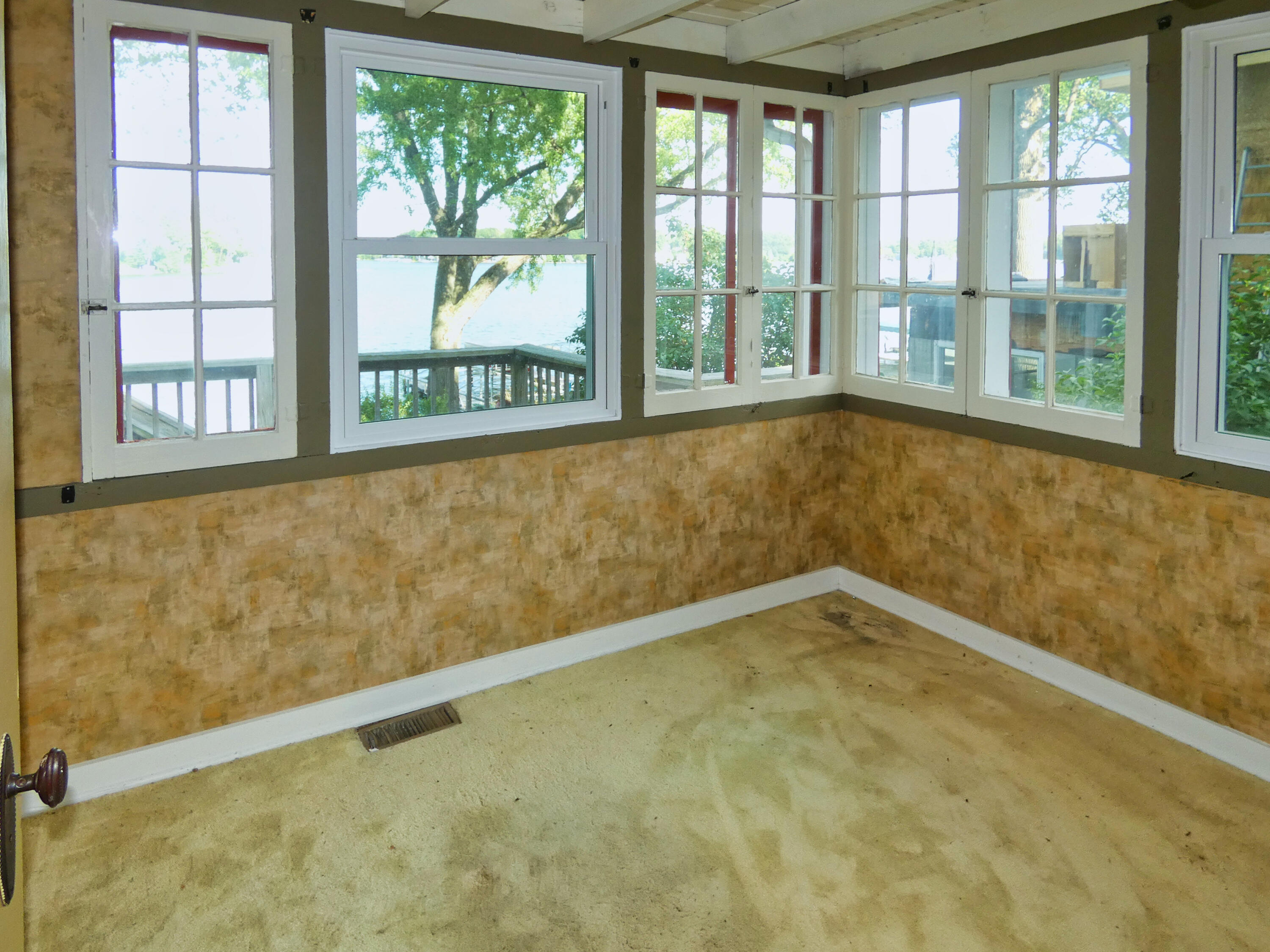 5511 Lakewood Street Coloma MI 49038