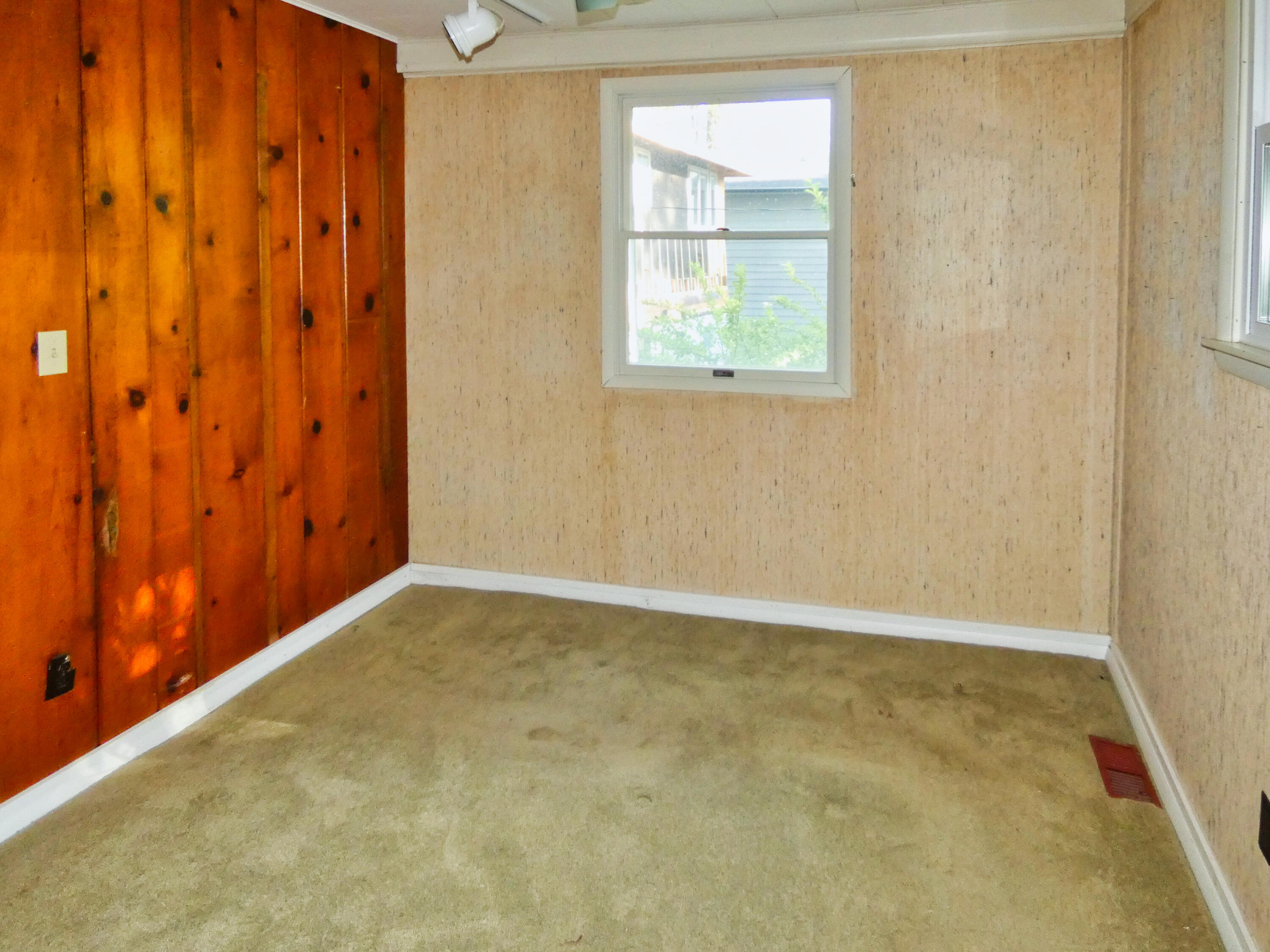 5511 Lakewood Street Coloma MI 49038